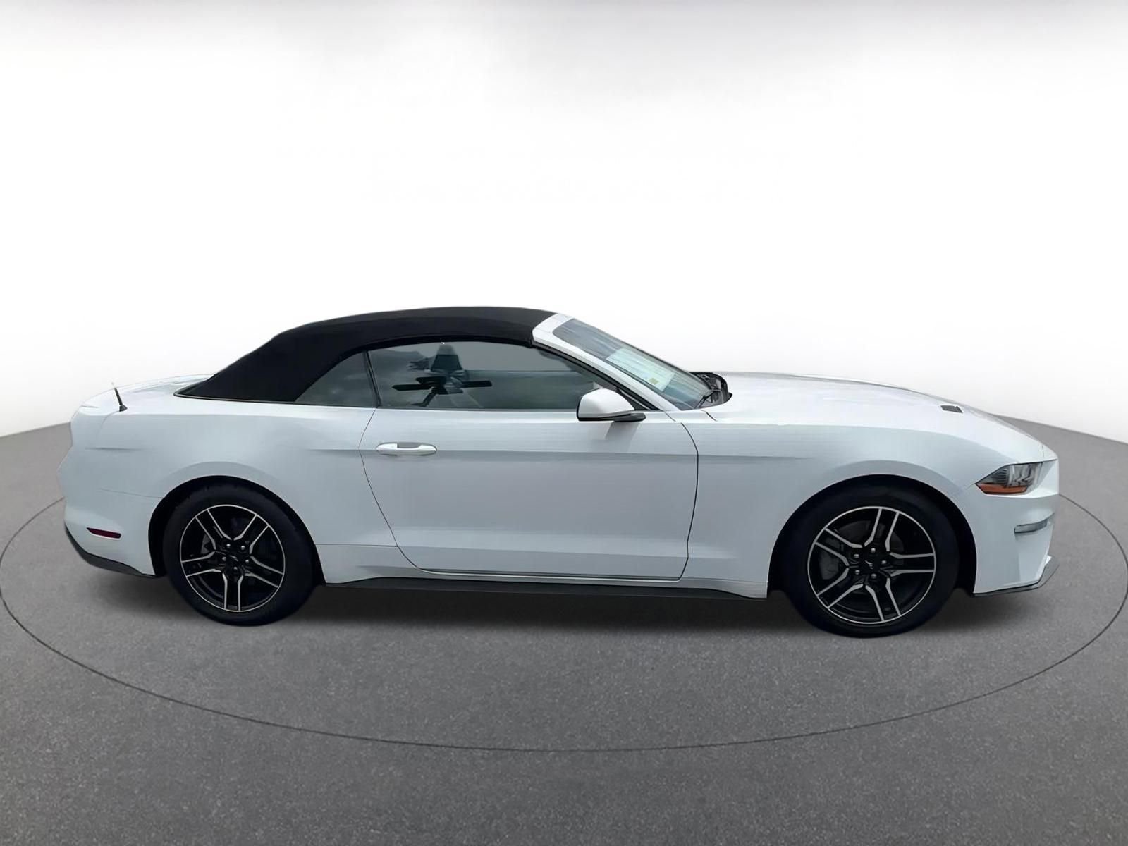 Thumbnail: 2022 Ford Mustang - 15