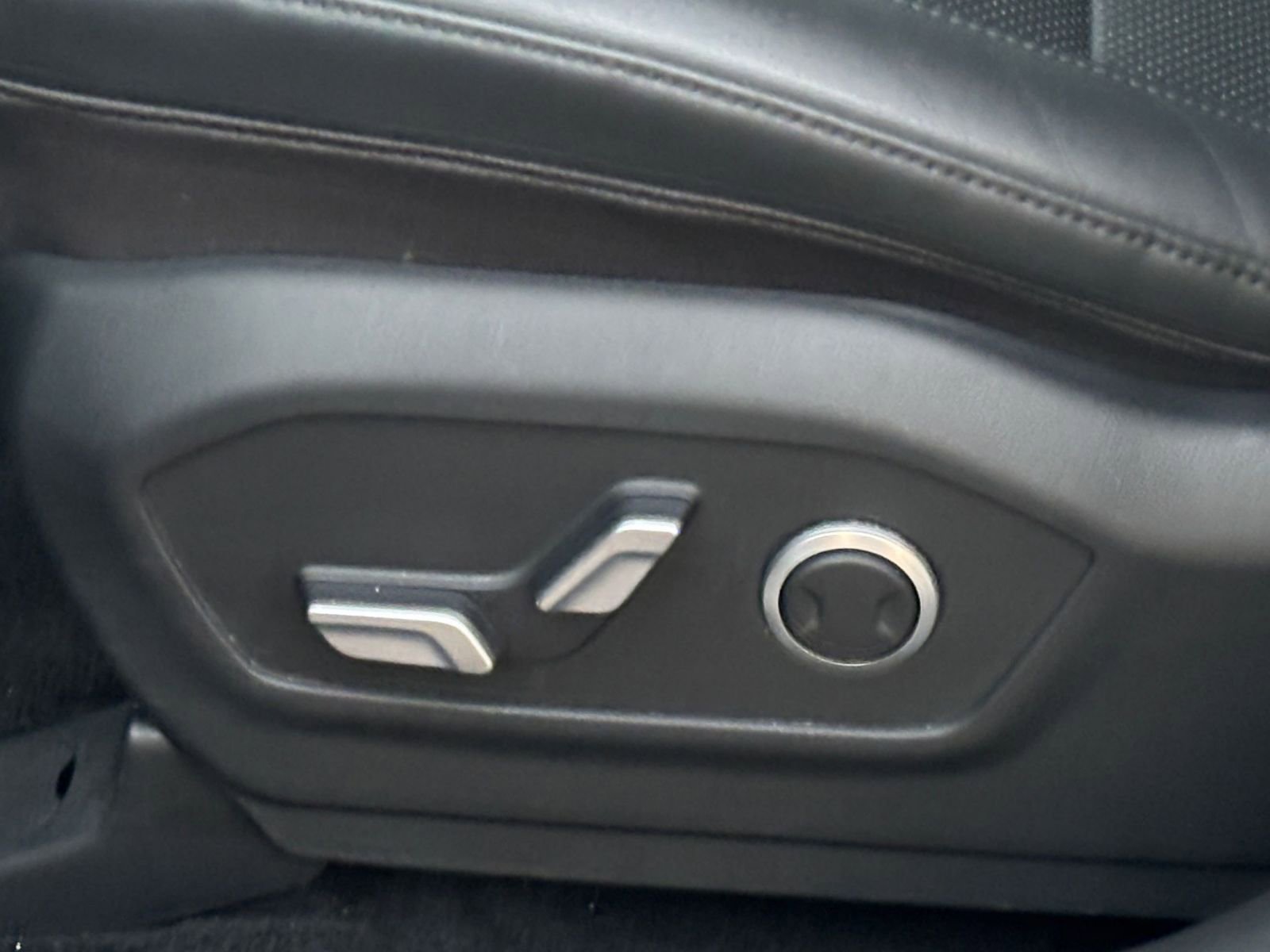 Thumbnail: 2025 Hyundai Santa Fe - 27