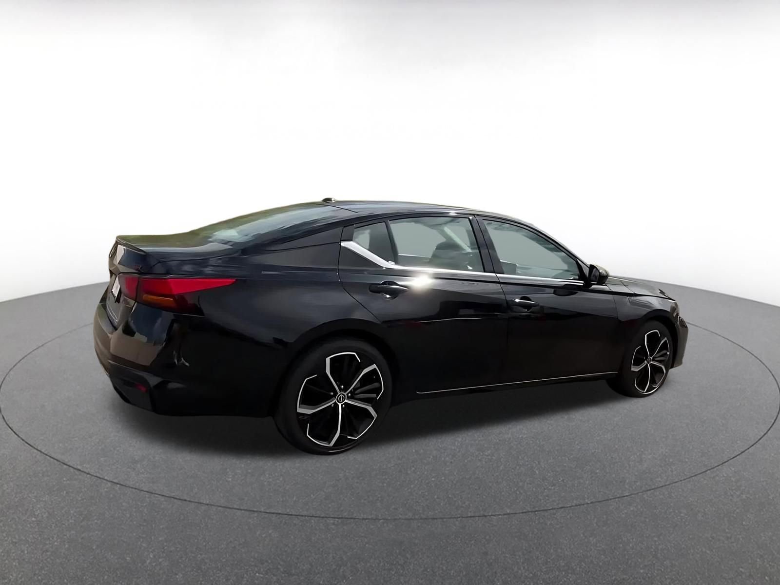 Thumbnail: 2025 Nissan Altima - 15