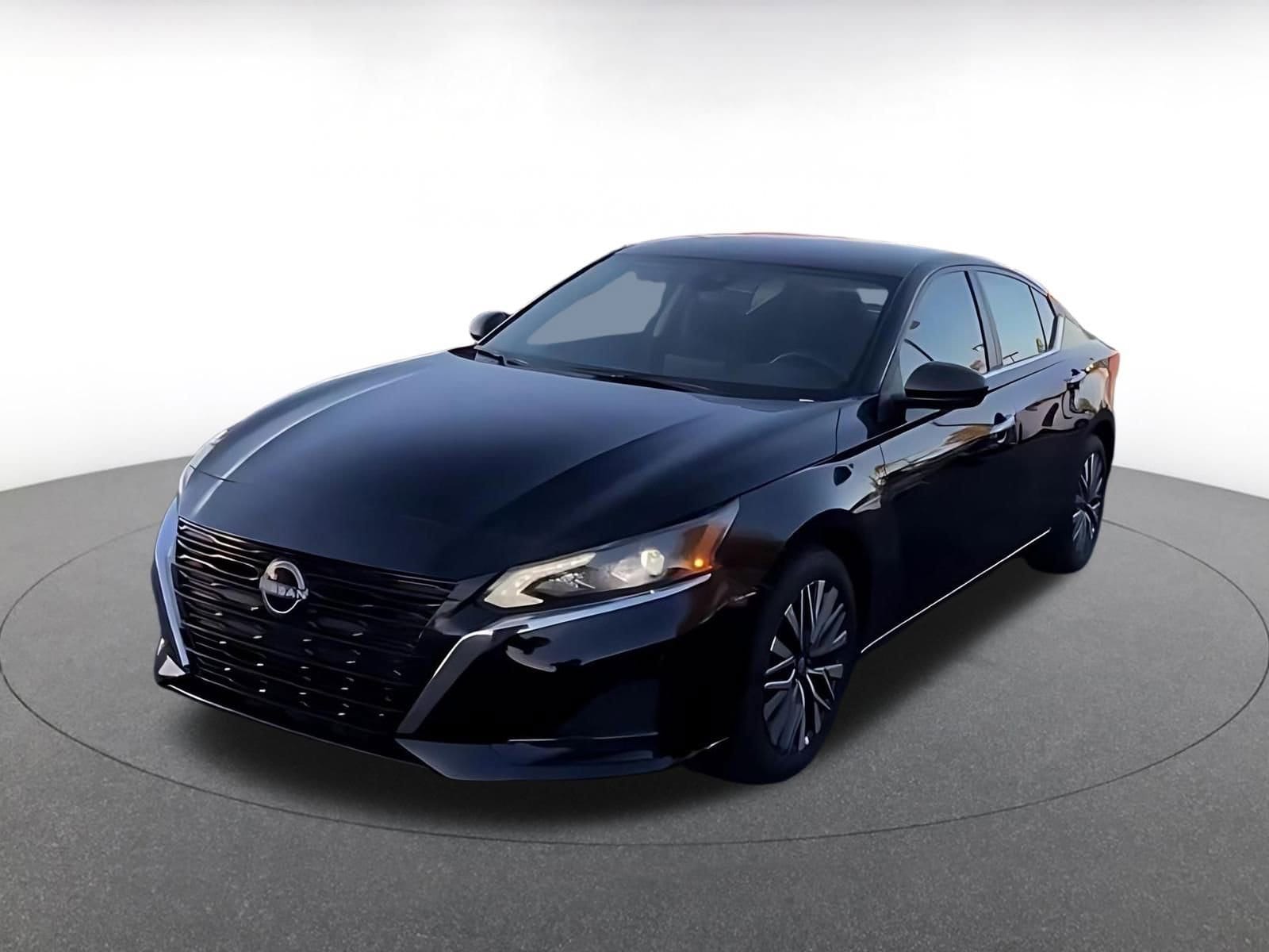 Thumbnail: 2025 Nissan Altima - 7