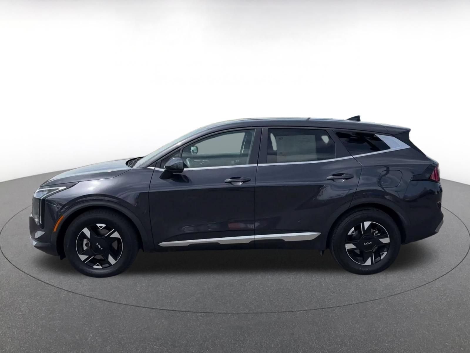 Thumbnail: 2026 Kia Sportage - 8