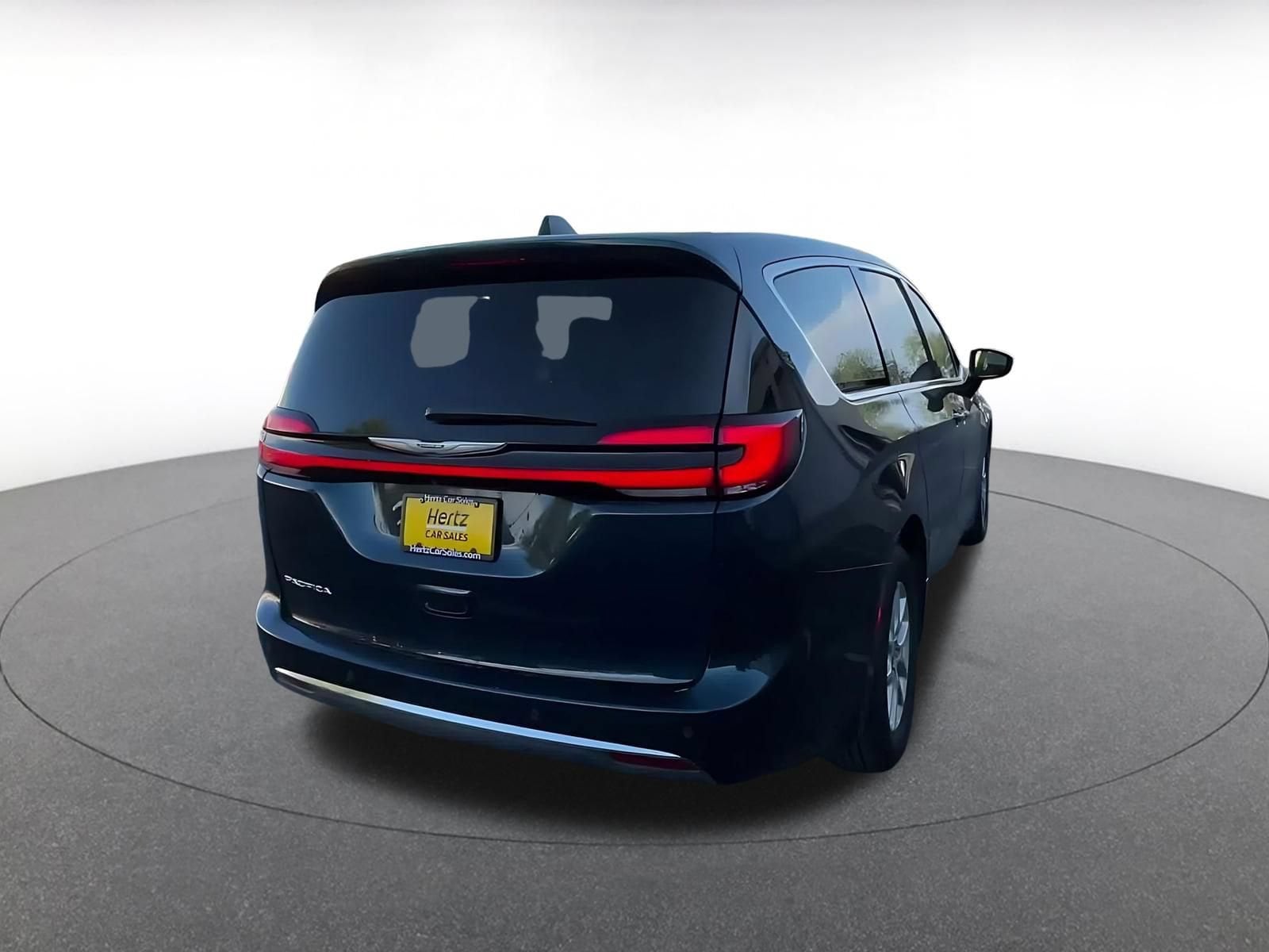 Thumbnail: 2025 Chrysler Pacifica - 13