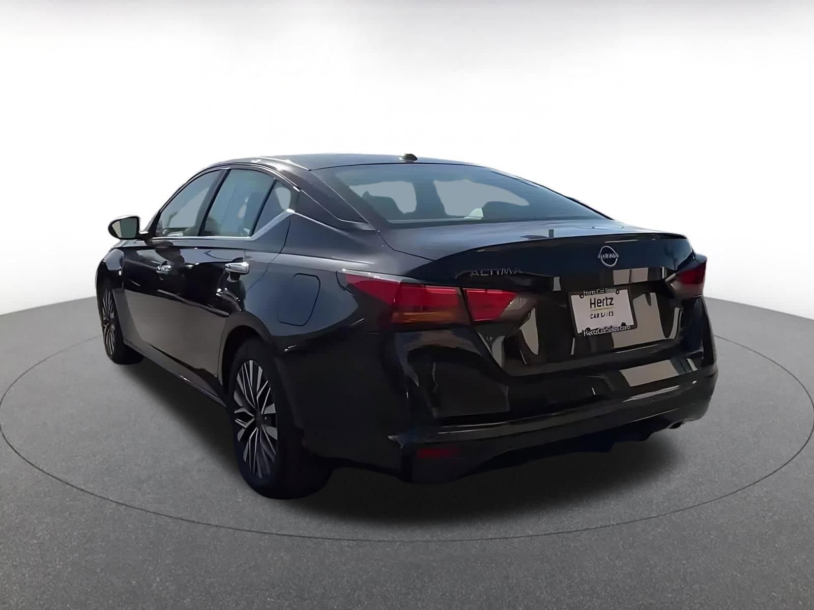 Thumbnail: 2025 Nissan Altima - 10