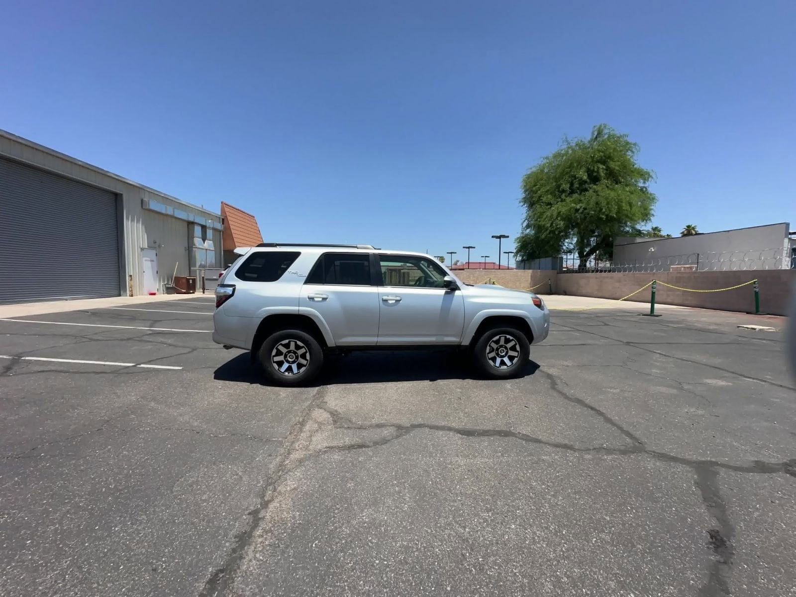 Thumbnail: 2024 Toyota 4Runner - 16