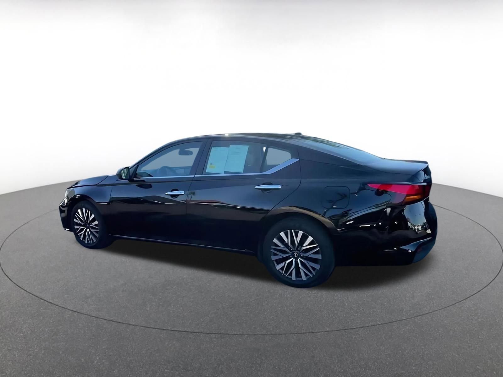 Thumbnail: 2025 Nissan Altima - 10