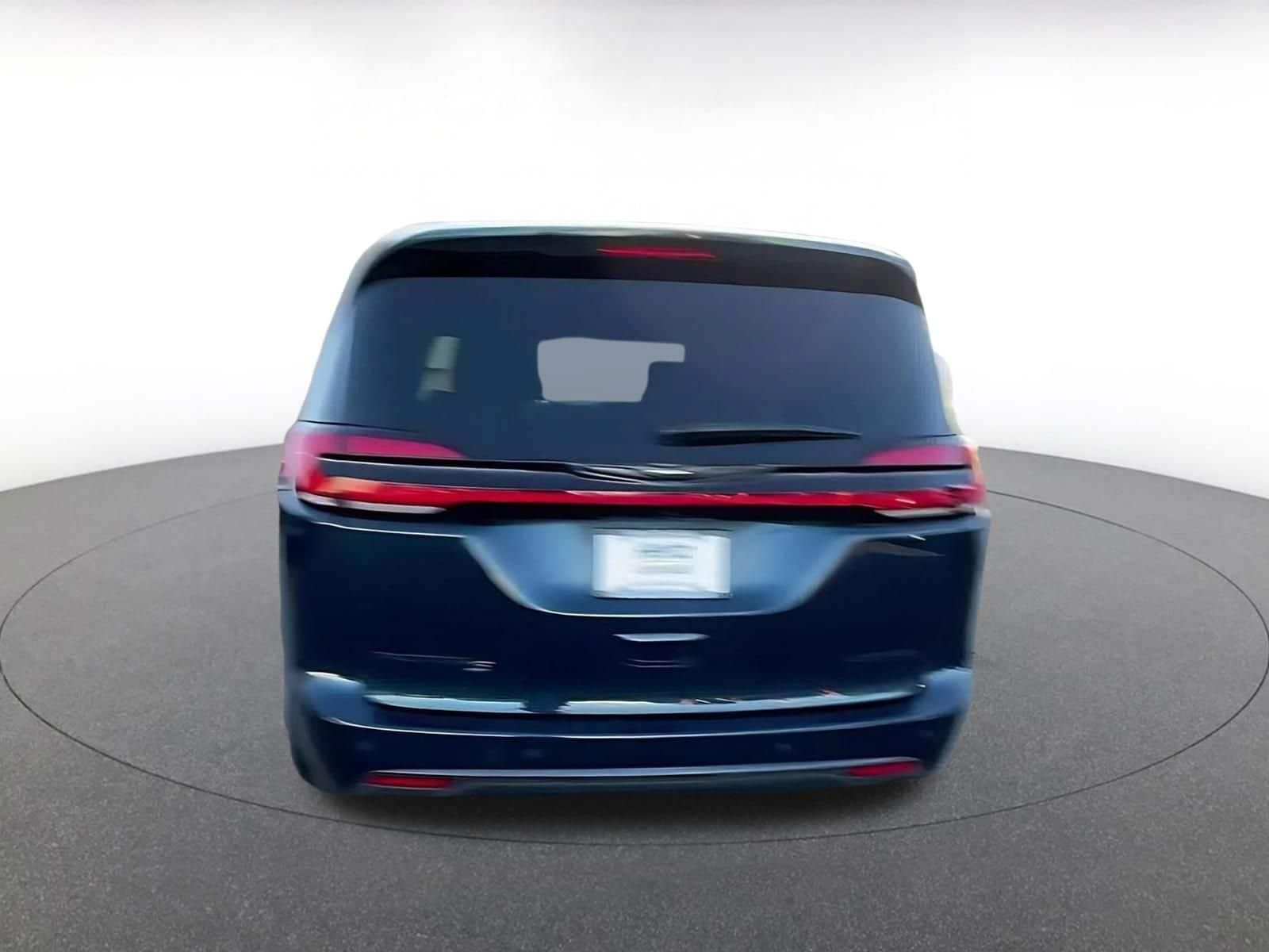 Thumbnail: 2025 Chrysler Pacifica - 12