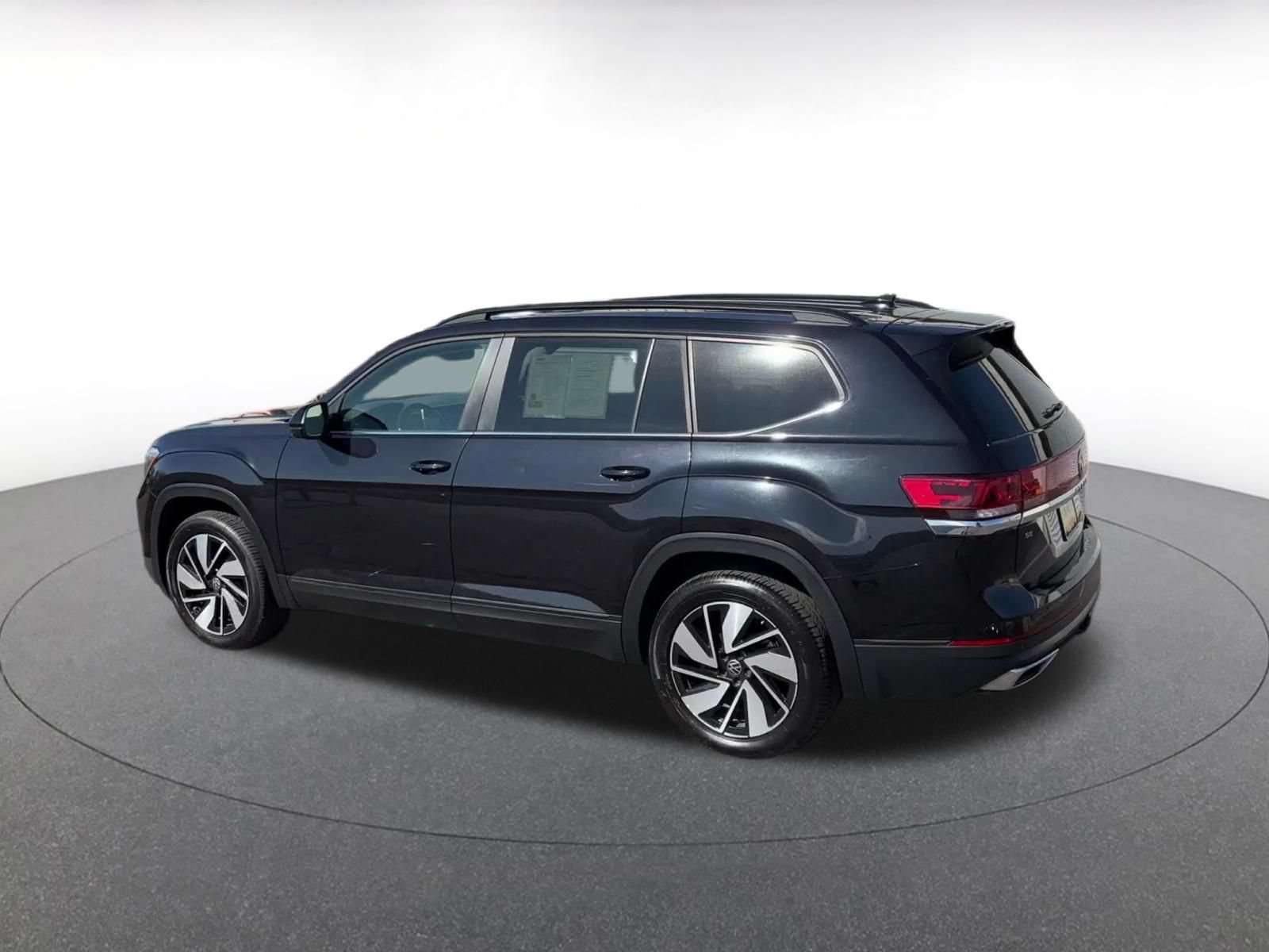Thumbnail: 2024 Volkswagen Atlas - 9