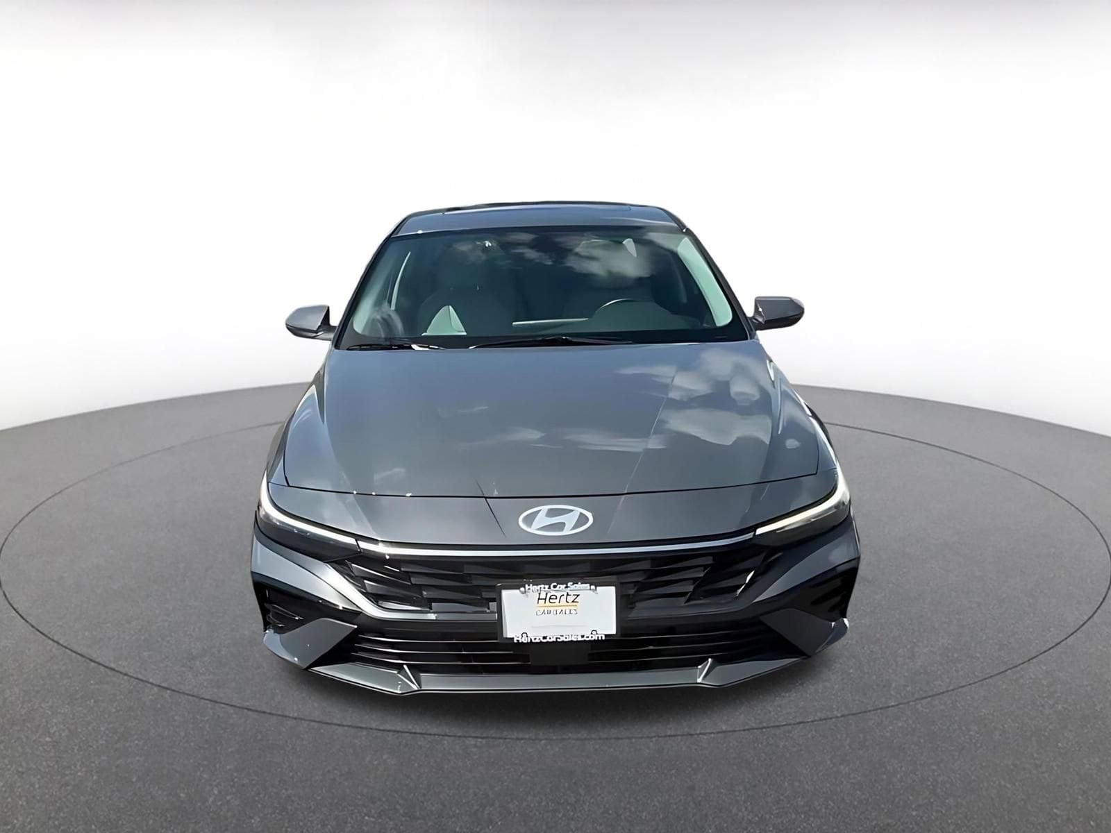 Thumbnail: 2025 Hyundai Elantra - 4