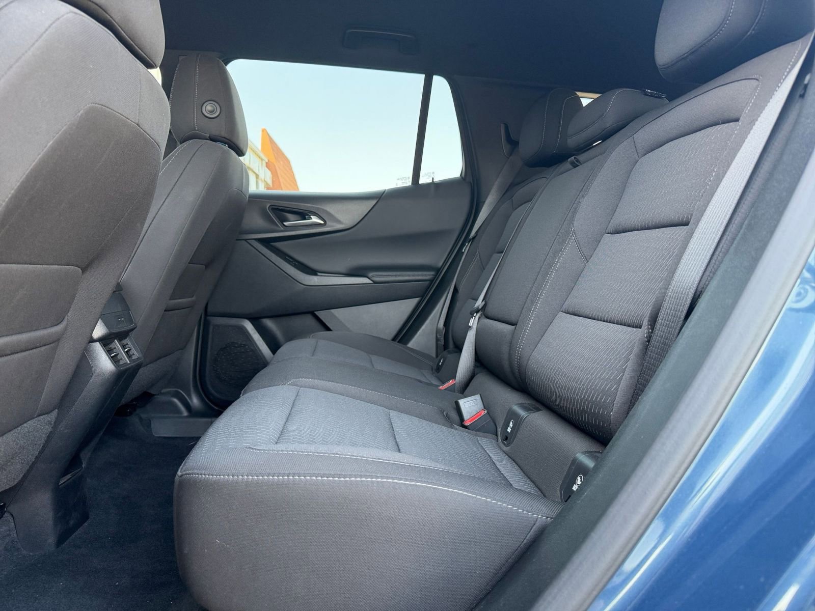 Thumbnail: 2025 Chevrolet Equinox - 25