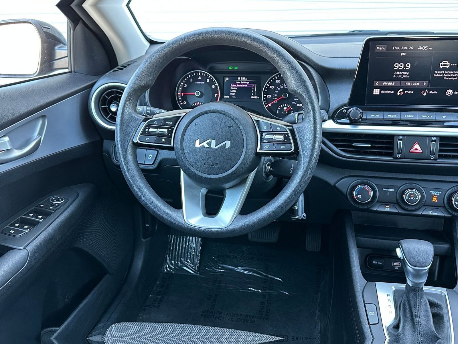 Thumbnail: 2024 Kia Forte - 32