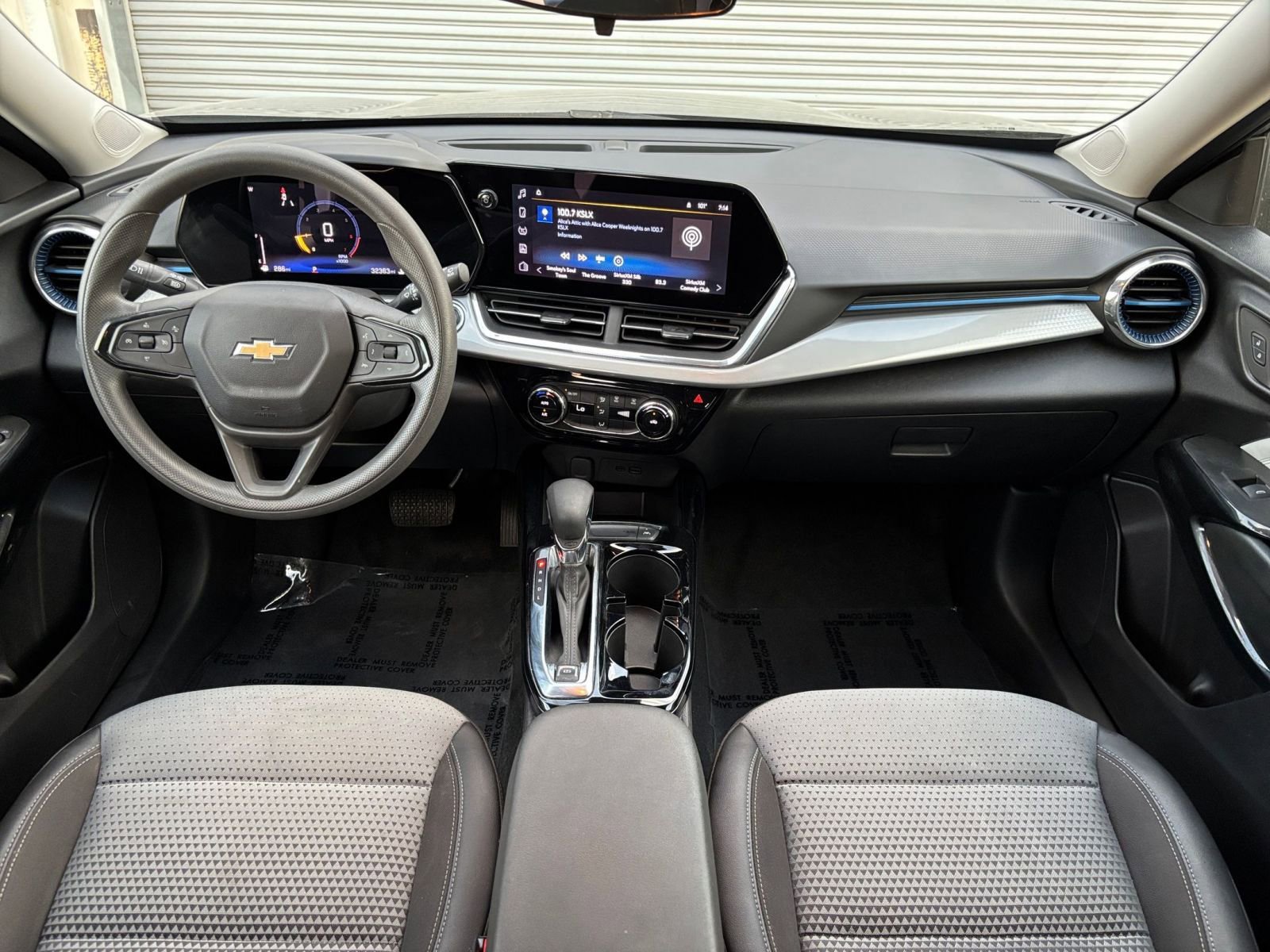 Thumbnail: 2025 Chevrolet Trax - 32