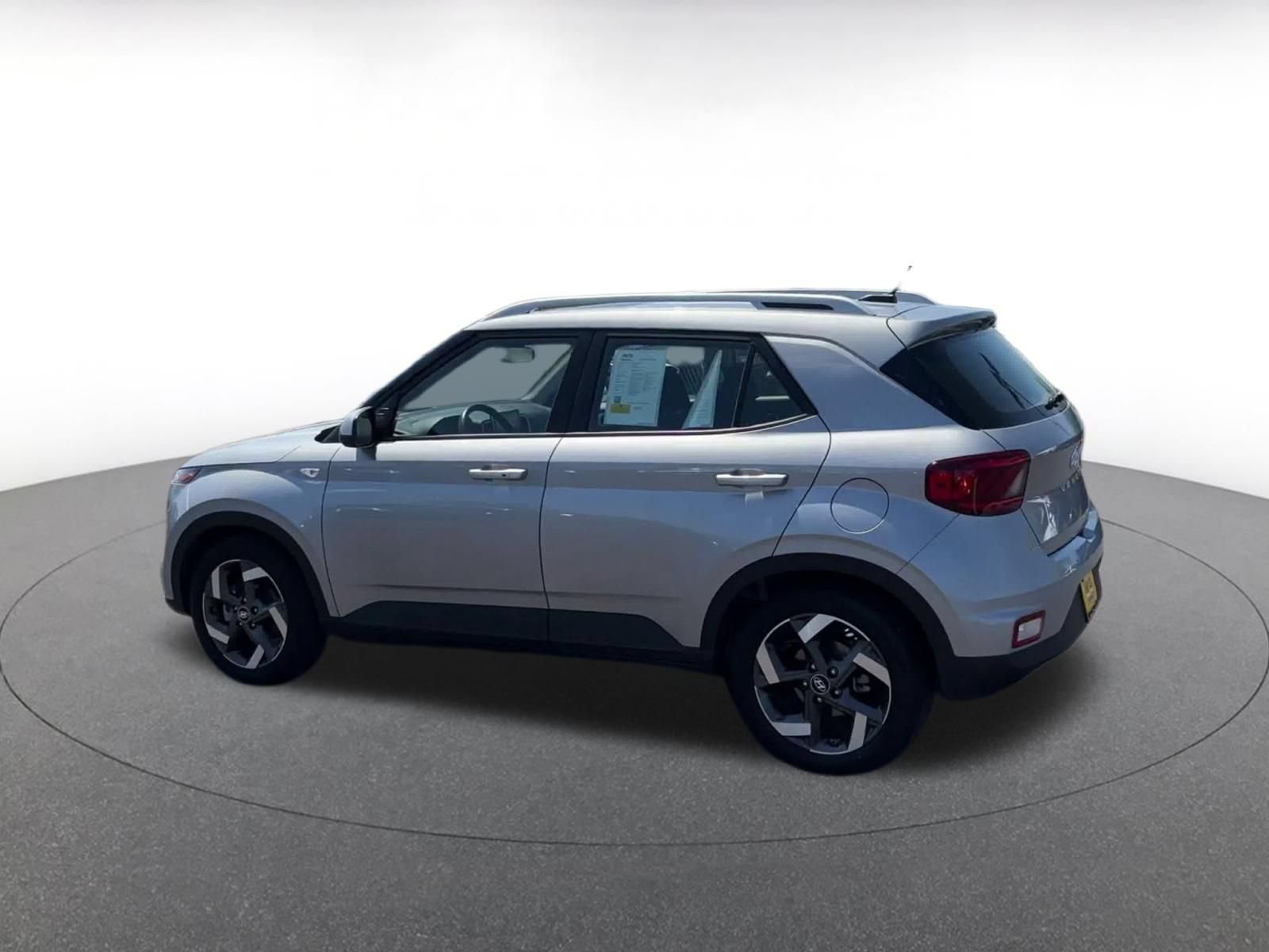 Thumbnail: 2026 Hyundai Venue - 9