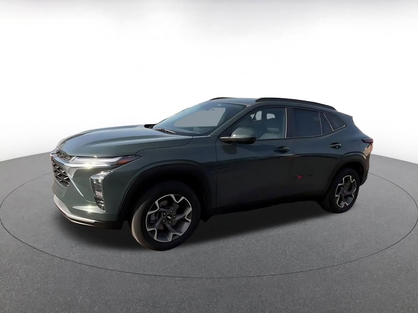 Thumbnail: 2025 Chevrolet Trax - 8