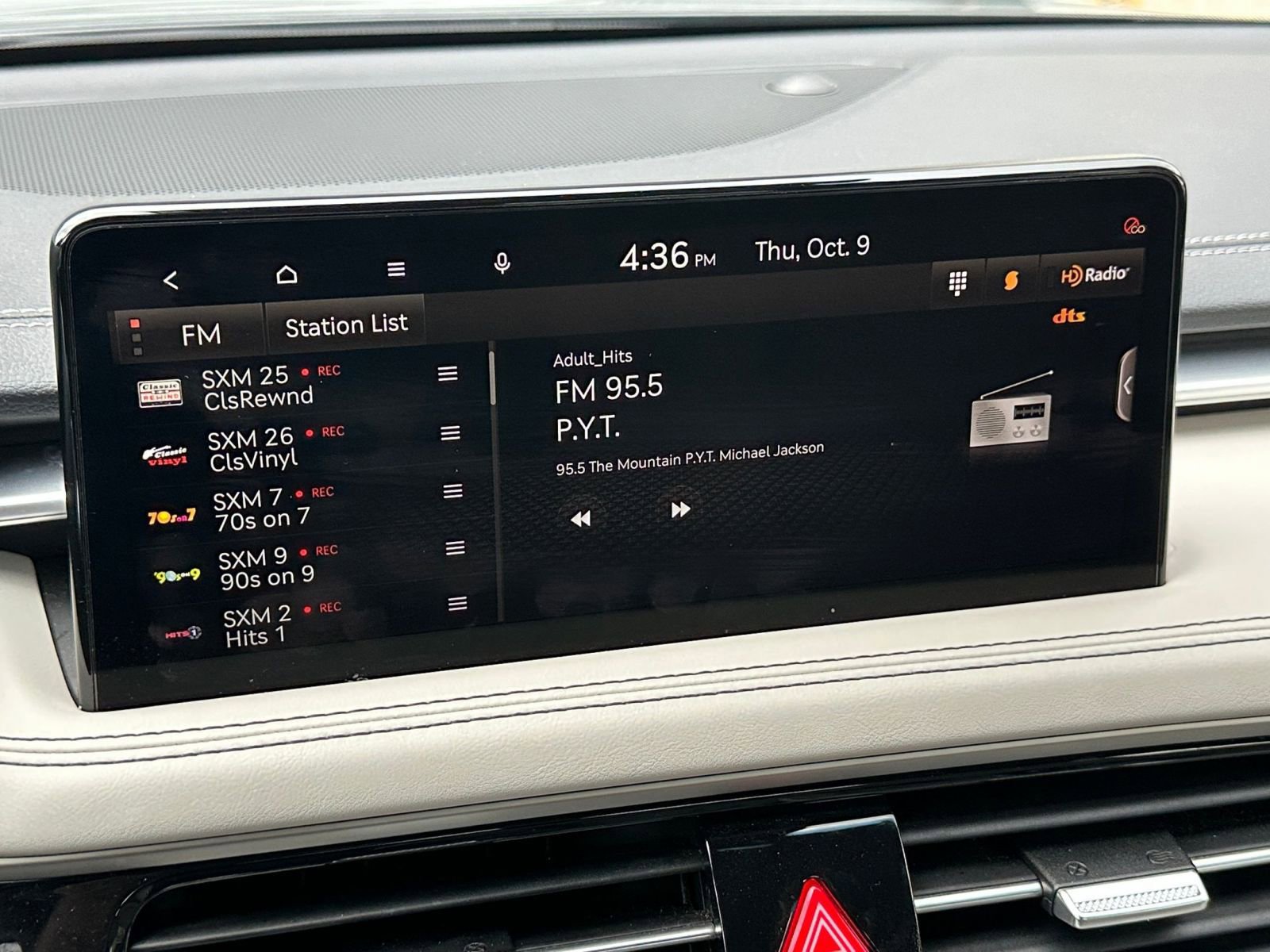 Thumbnail: 2025 Genesis G70 - 21