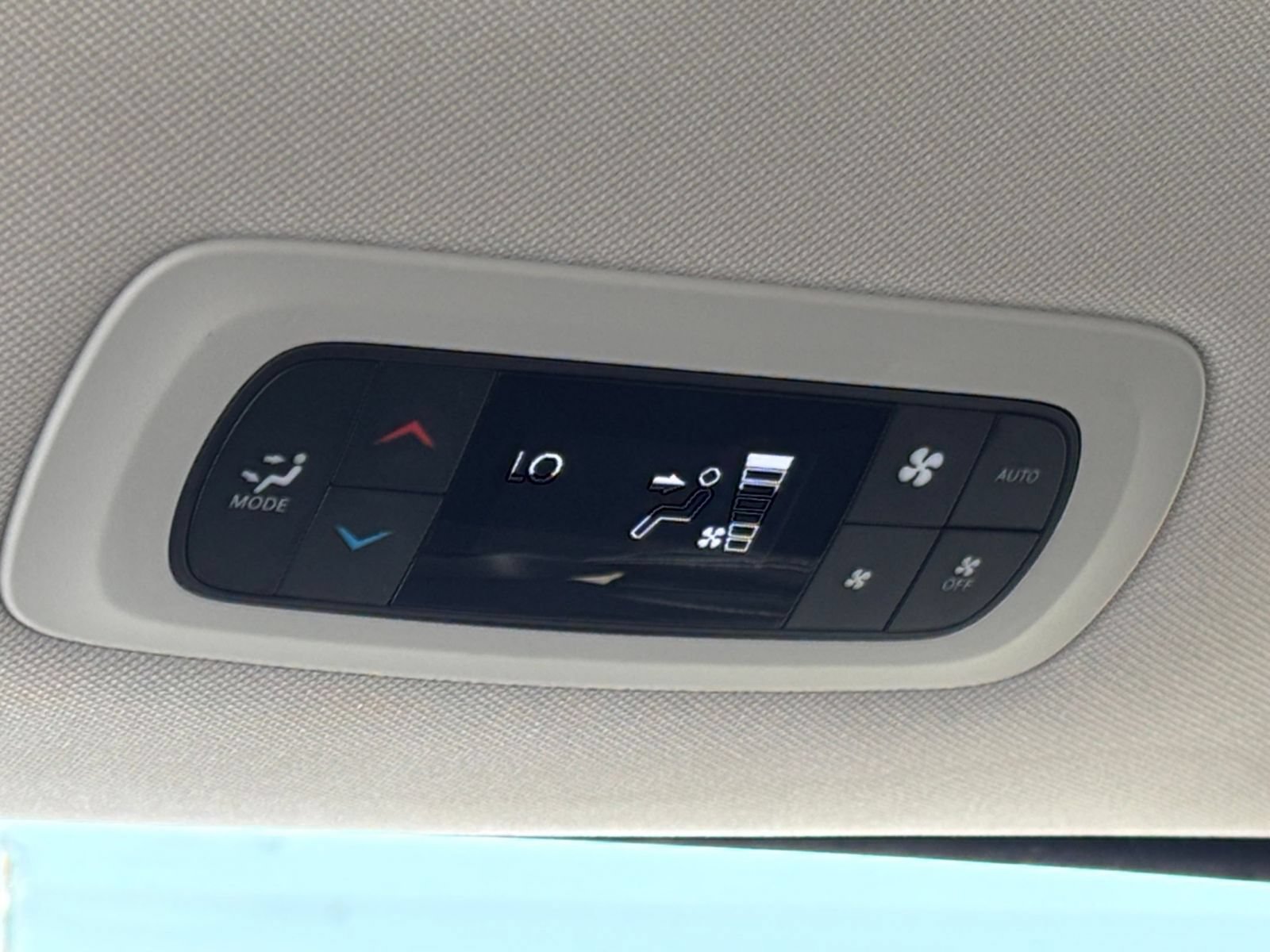 Thumbnail: 2024 Chrysler Pacifica - 24