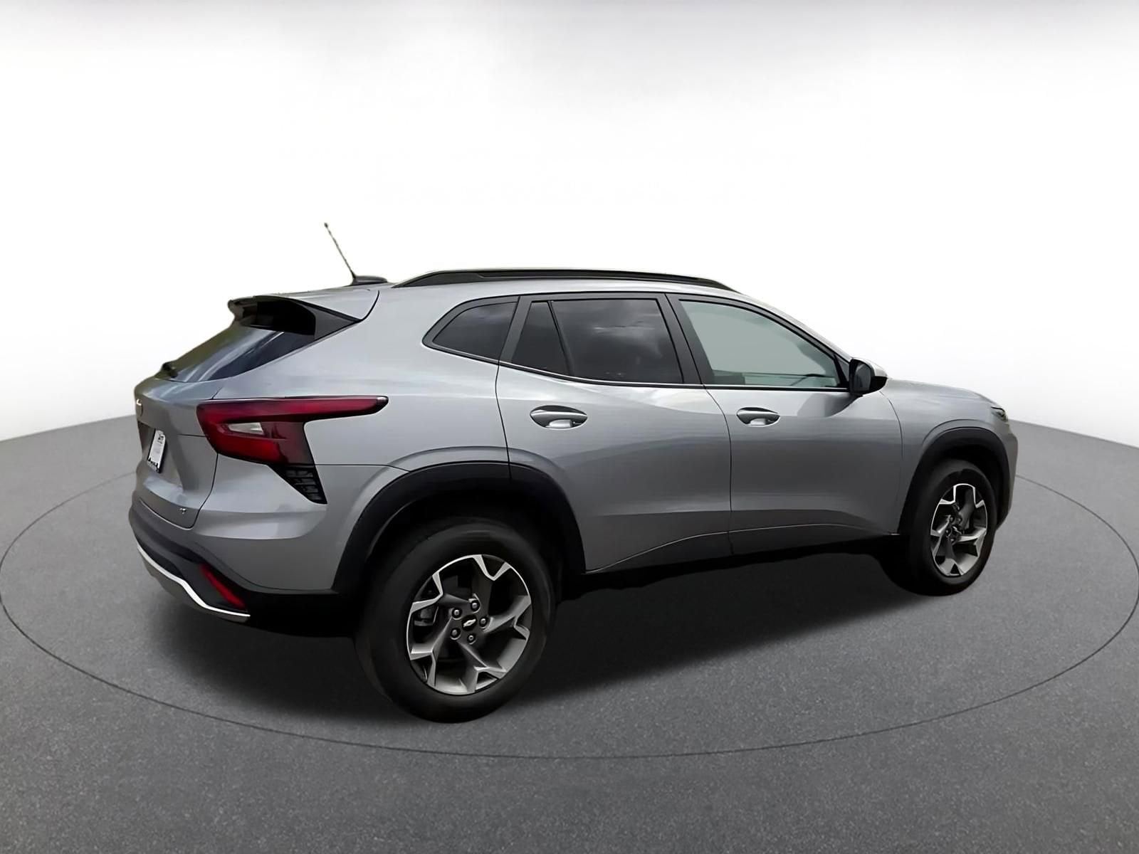 Thumbnail: 2025 Chevrolet Trax - 14