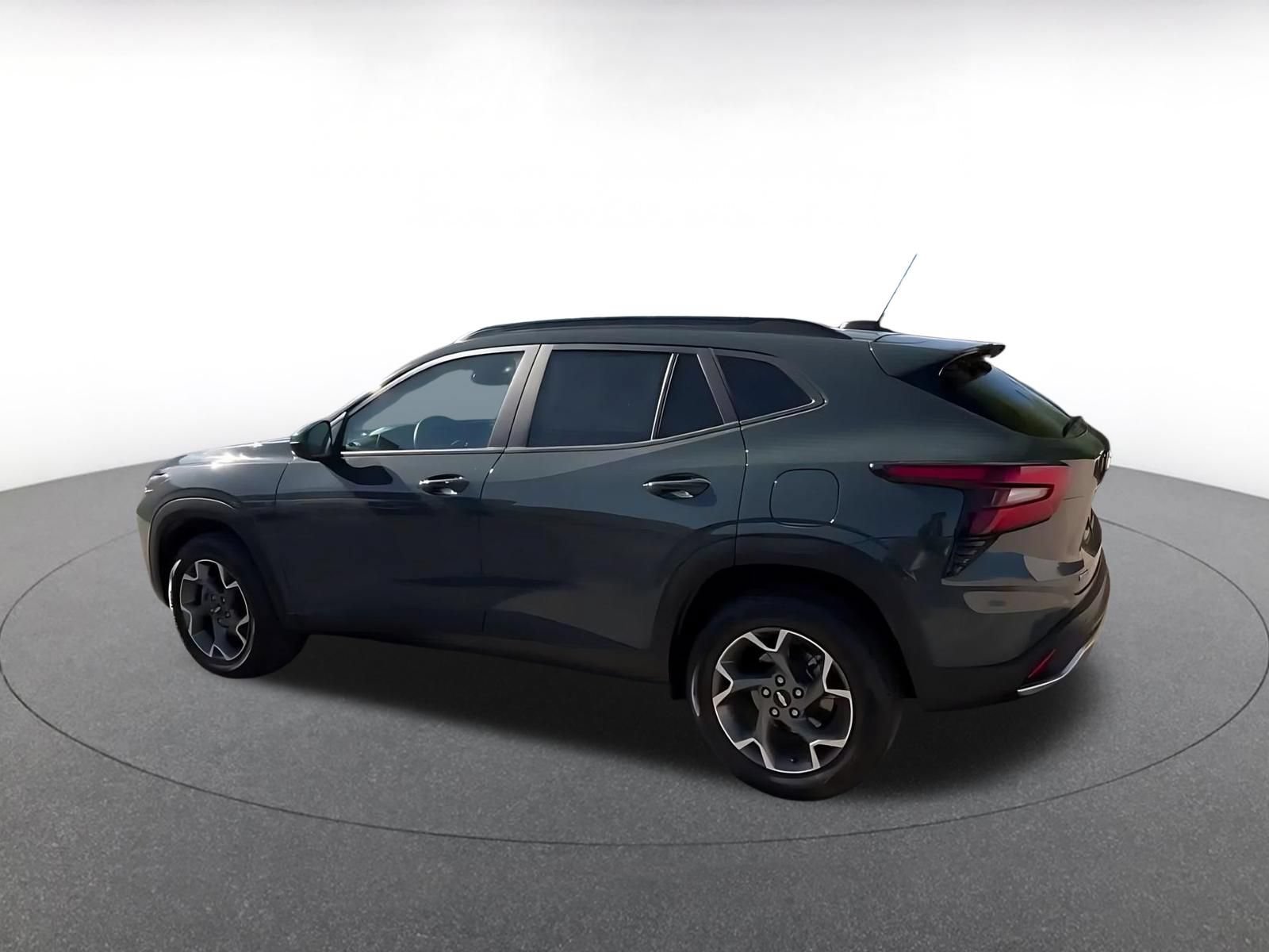 Thumbnail: 2025 Chevrolet Trax - 10
