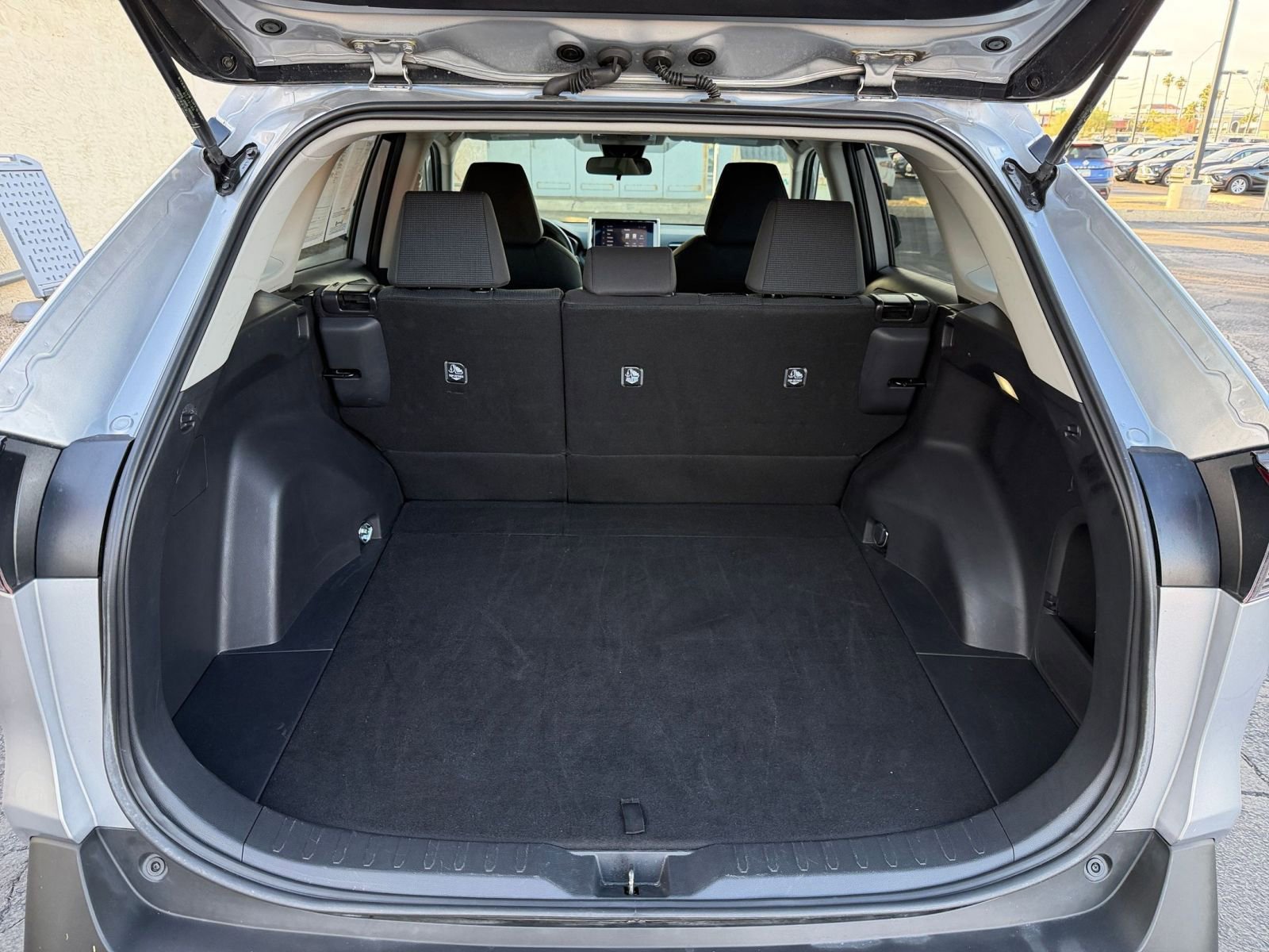 Thumbnail: 2025 Toyota RAV4 - 30