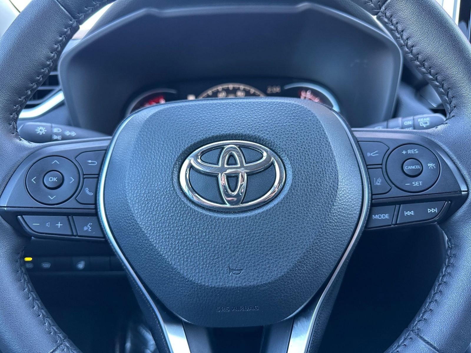 Thumbnail: 2025 Toyota RAV4 - 28