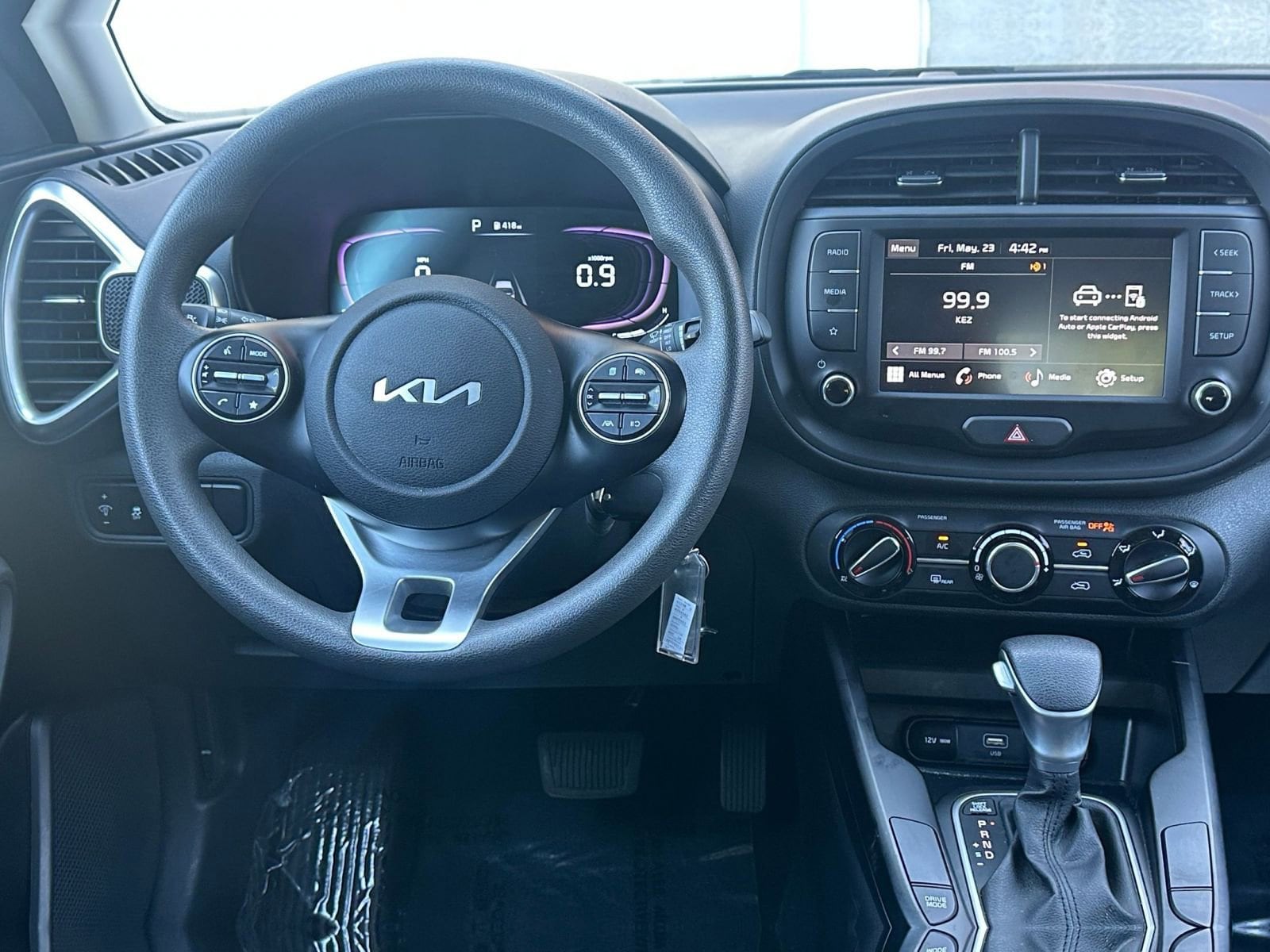2024 Kia Soul LX 32