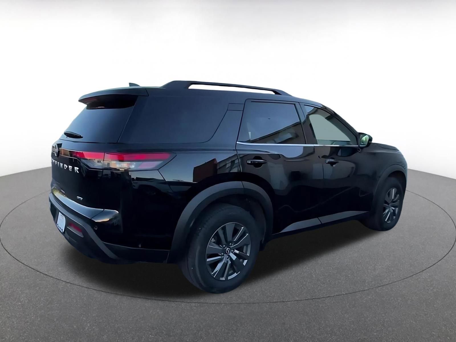 Thumbnail: 2025 Nissan Pathfinder - 15