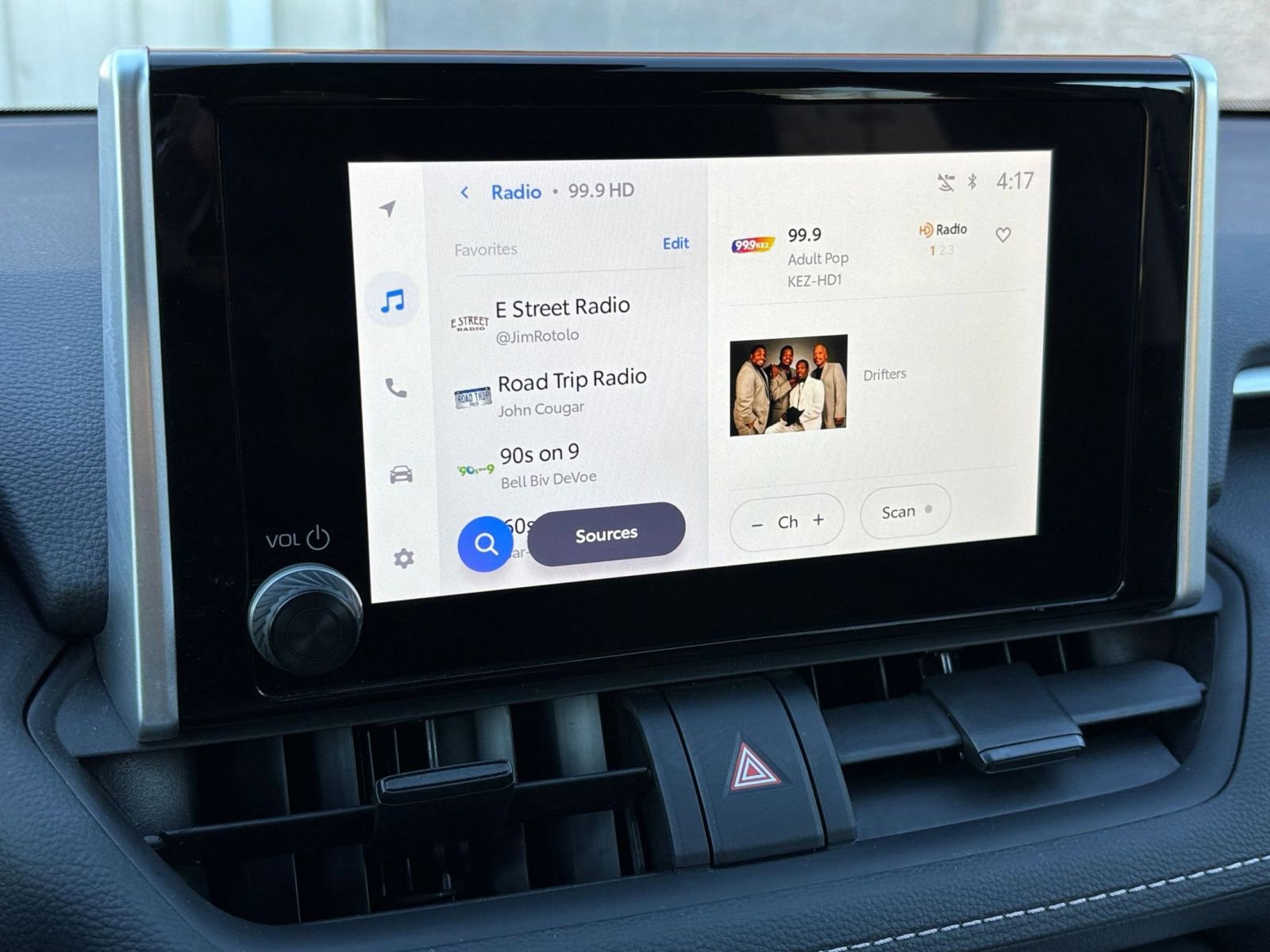 Thumbnail: 2025 Toyota RAV4 - 21