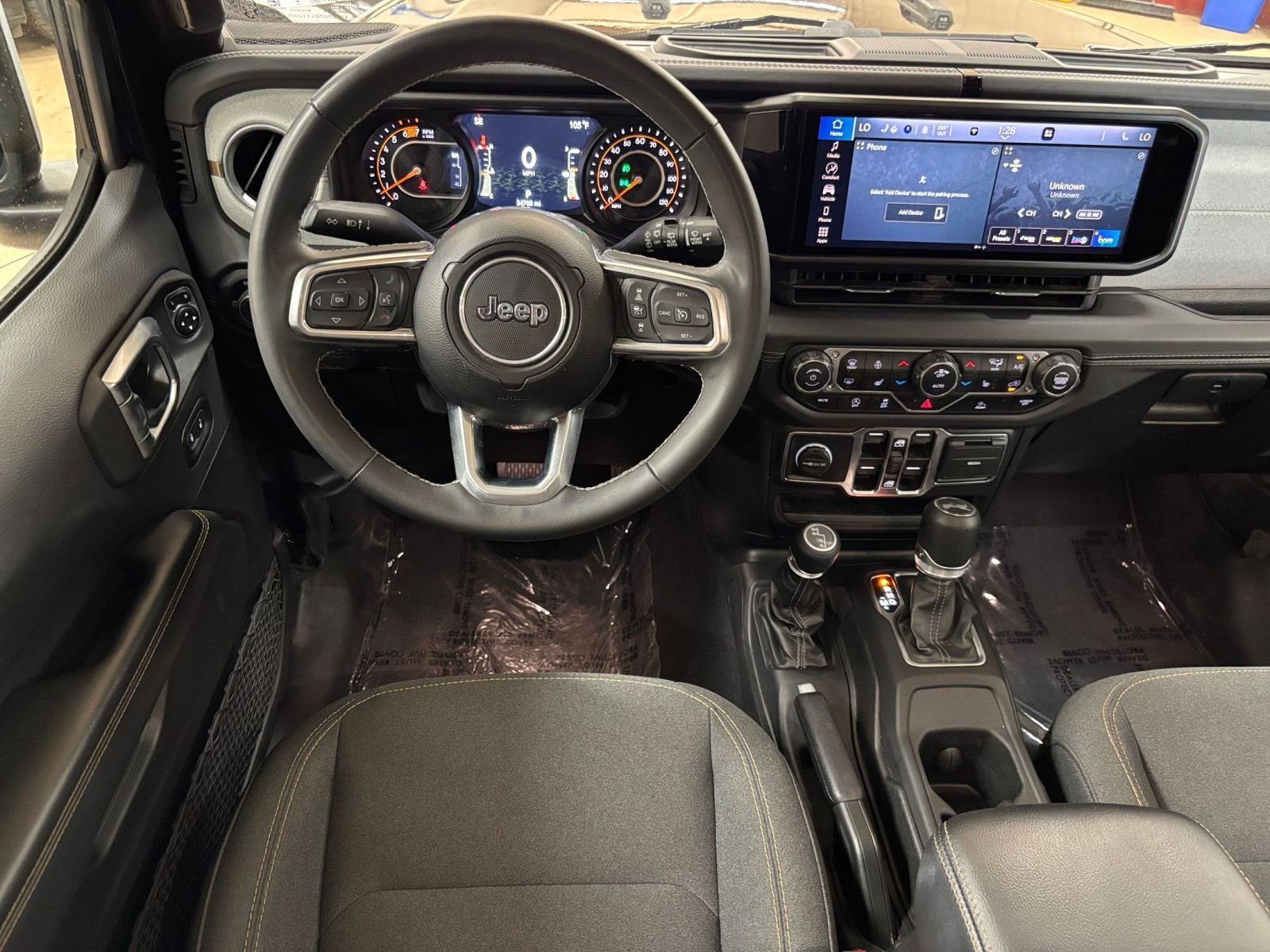 Thumbnail: 2025 Jeep Wrangler - 34