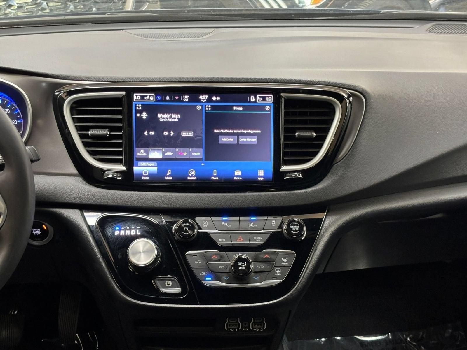 Thumbnail: 2025 Chrysler Pacifica - 16