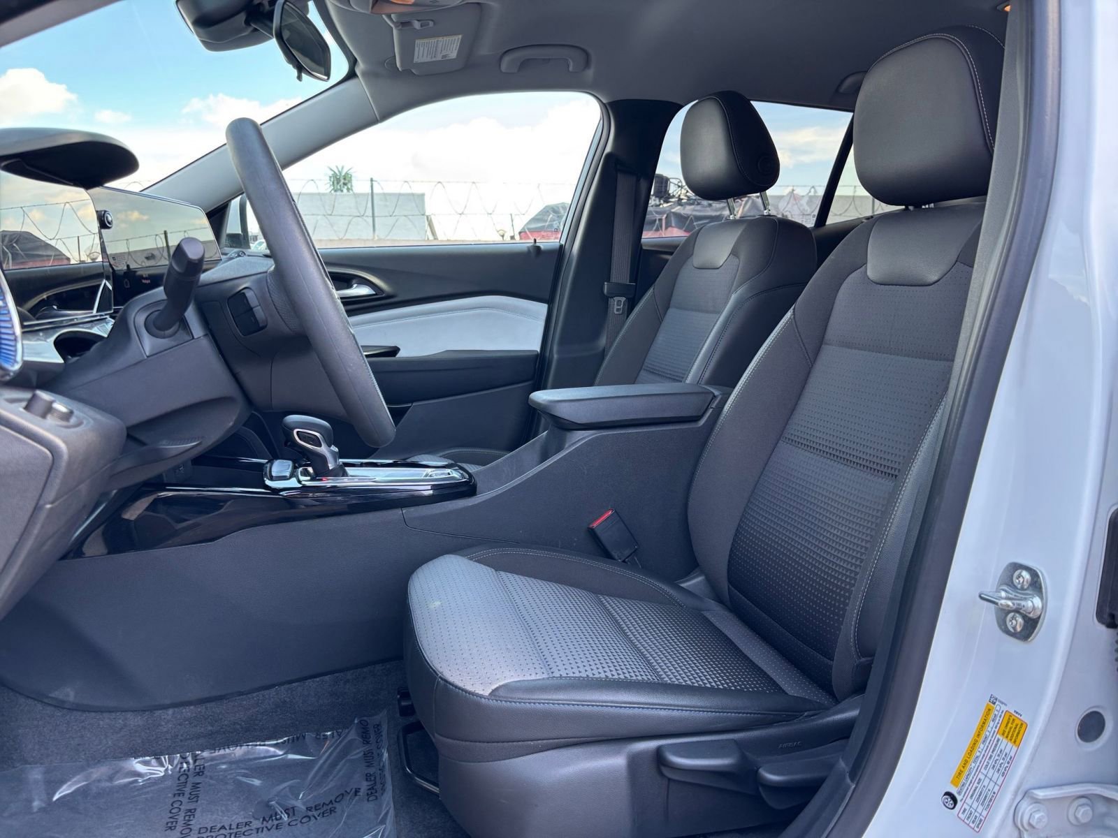 Thumbnail: 2025 Chevrolet Trax - 25