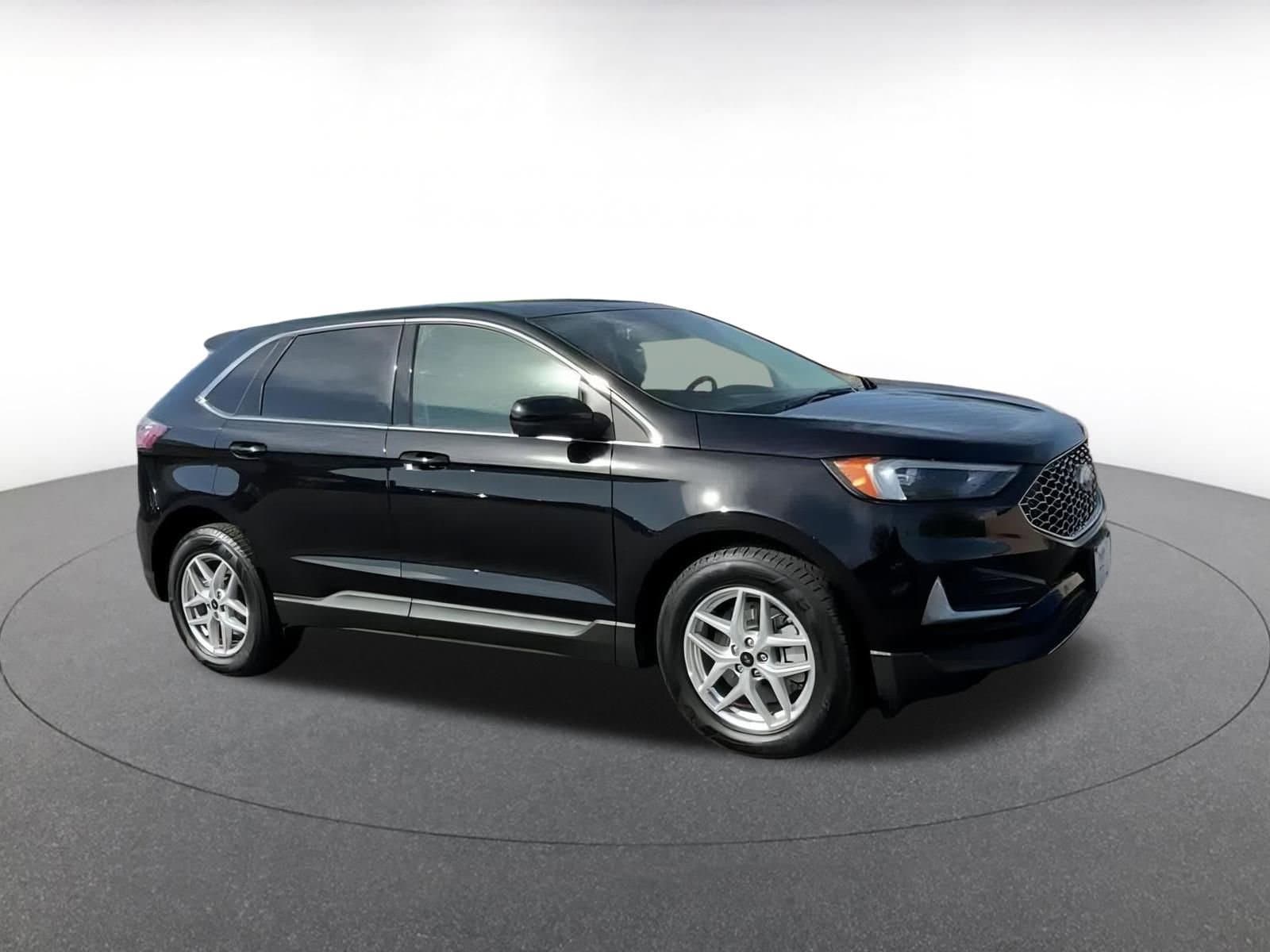 2024 Ford Edge SEL 2