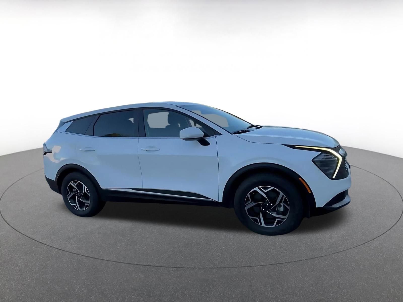 Thumbnail: 2025 Kia Sportage - 2