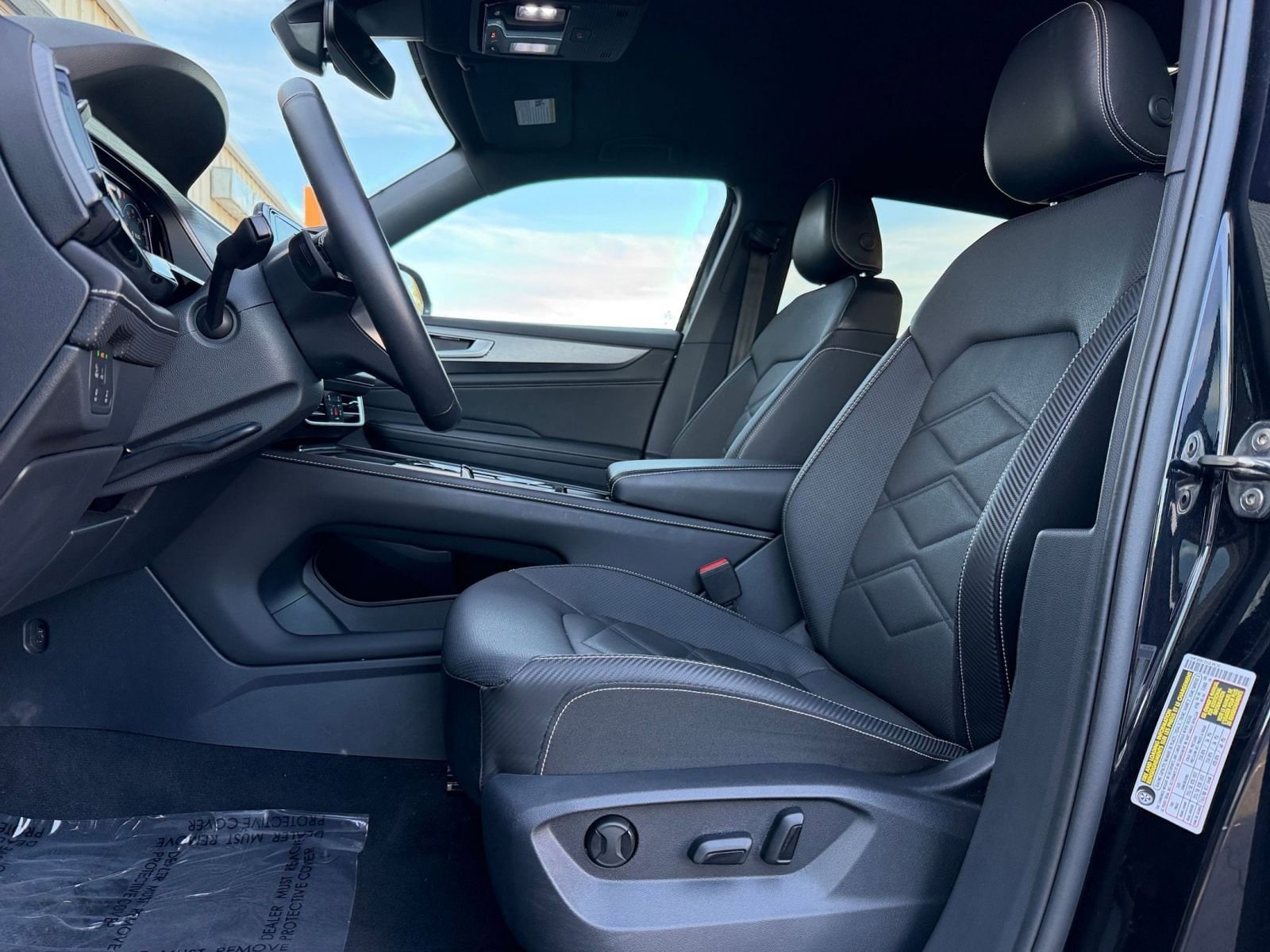 Thumbnail: 2025 Volkswagen Atlas - 28