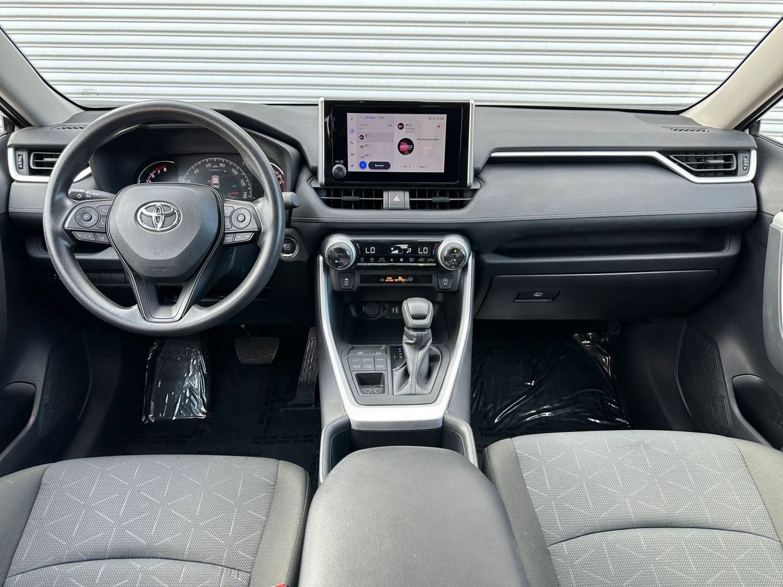 Thumbnail: 2025 Toyota RAV4 - 34