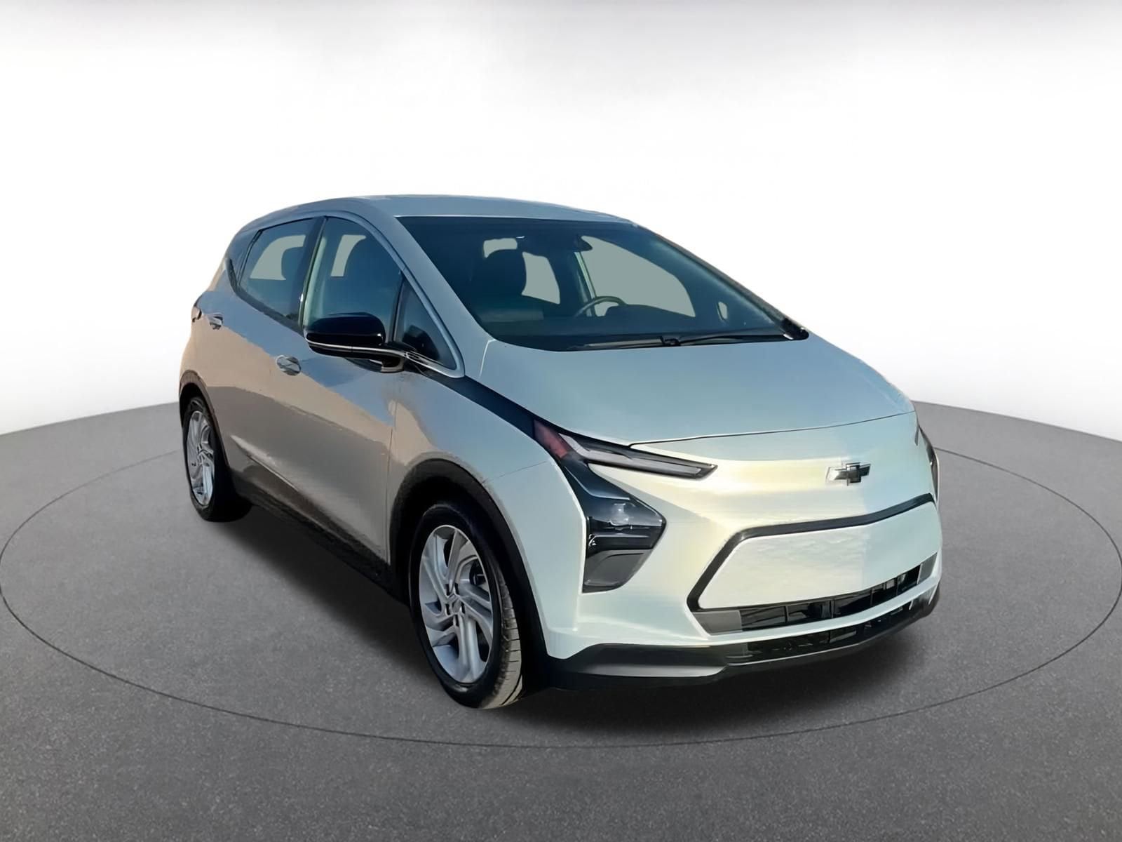 Thumbnail: 2023 Chevrolet Bolt EV - 3