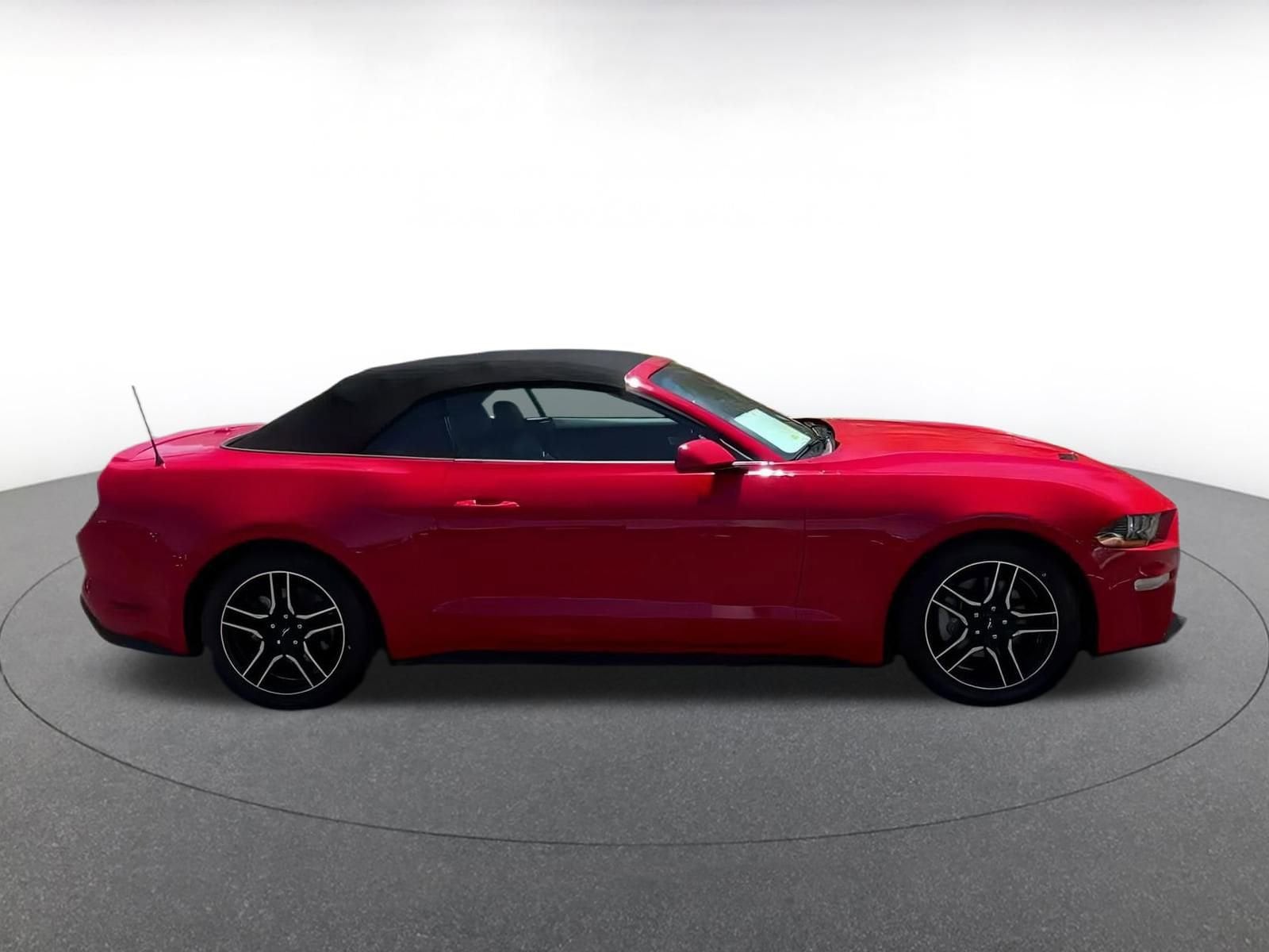 2023 Ford Mustang  5