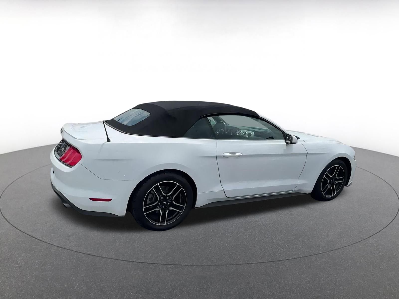 Thumbnail: 2022 Ford Mustang - 13