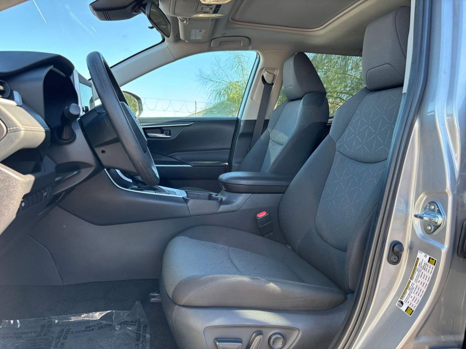 Thumbnail: 2025 Toyota RAV4 - 29