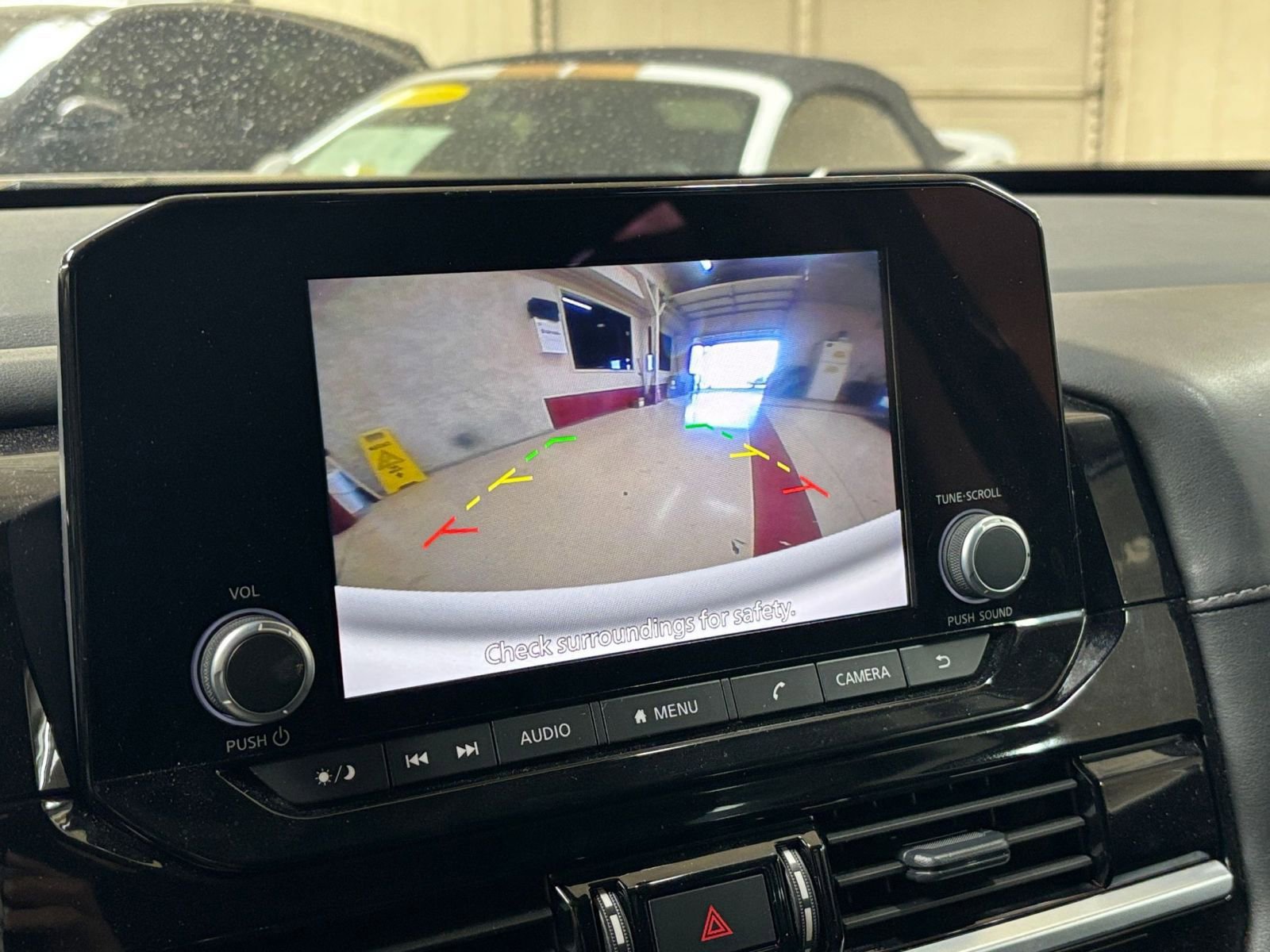 Thumbnail: 2025 Nissan Pathfinder - 25