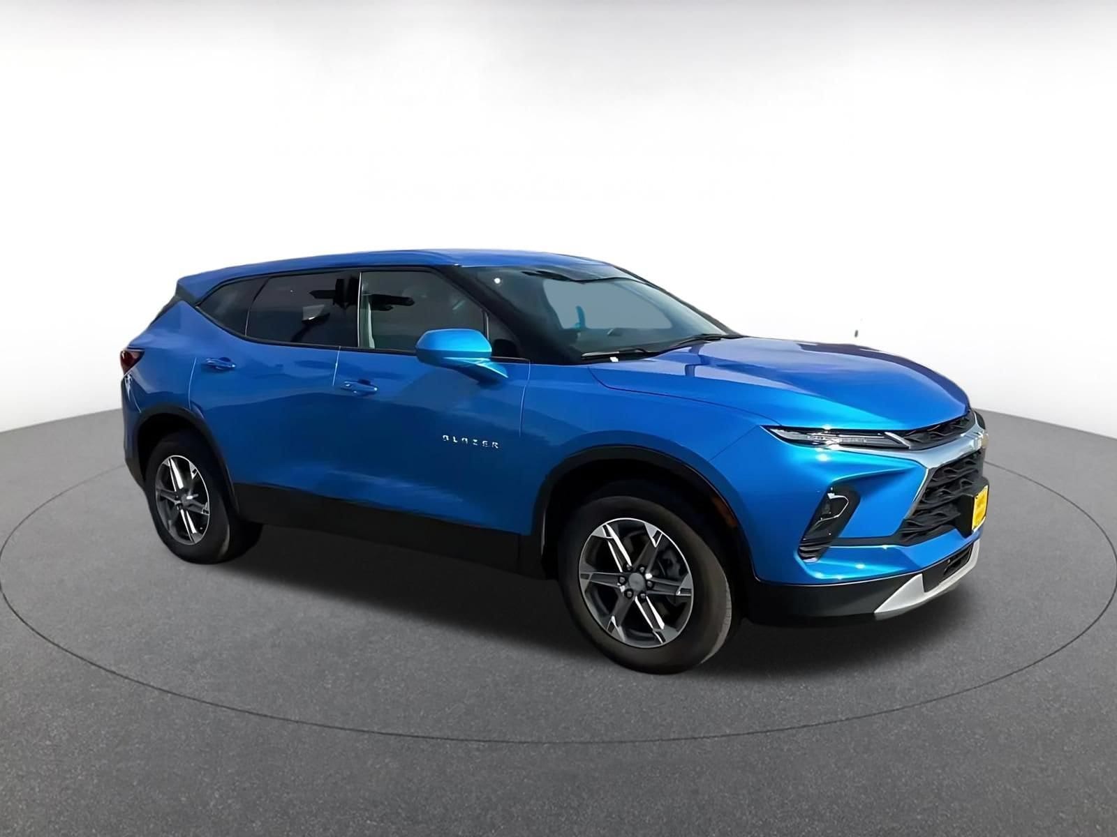 Thumbnail: 2025 Chevrolet Blazer - 2