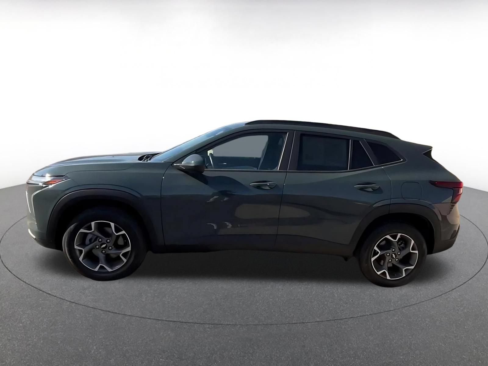 Thumbnail: 2025 Chevrolet Trax - 9