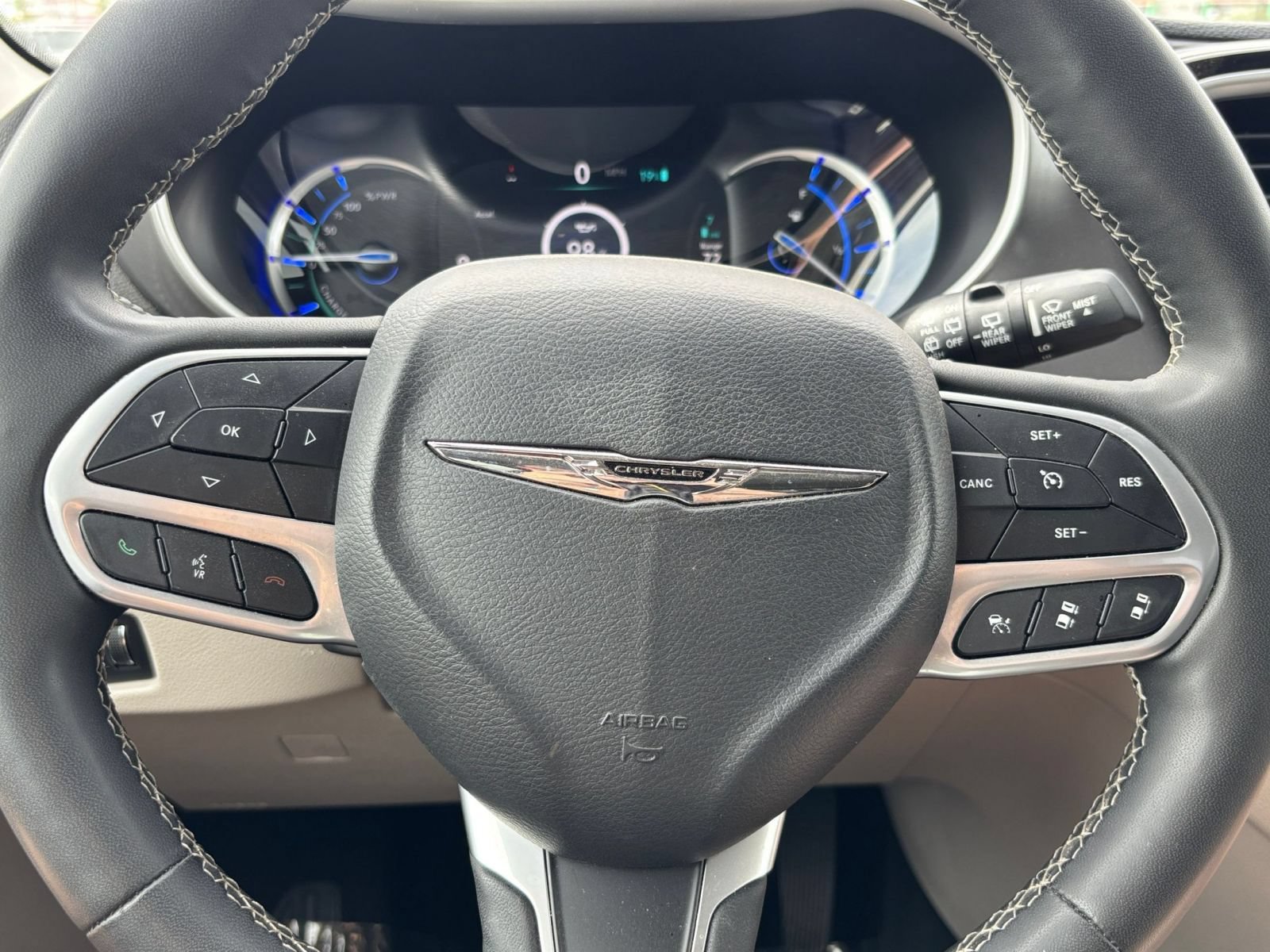 Thumbnail: 2023 Chrysler Pacifica - 30