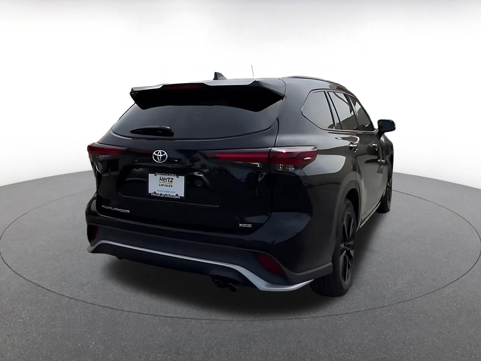 Thumbnail: 2024 Toyota Highlander - 14