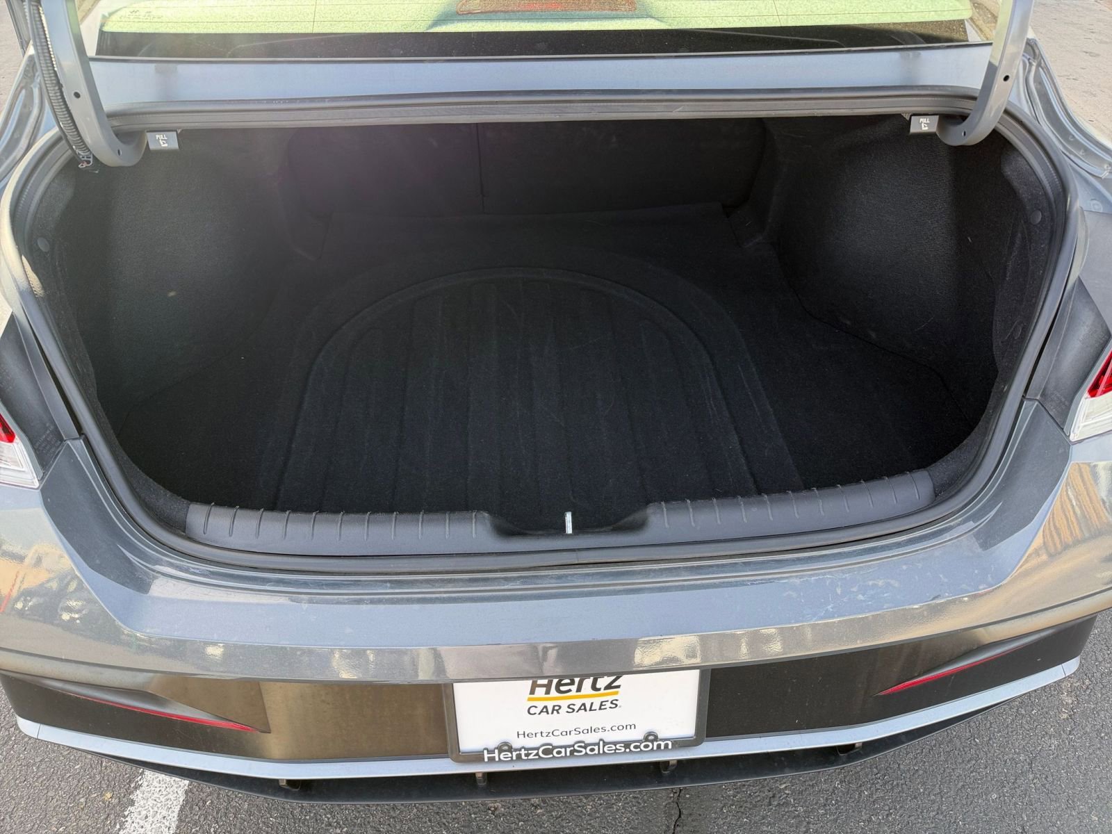 Thumbnail: 2025 Hyundai Elantra - 32