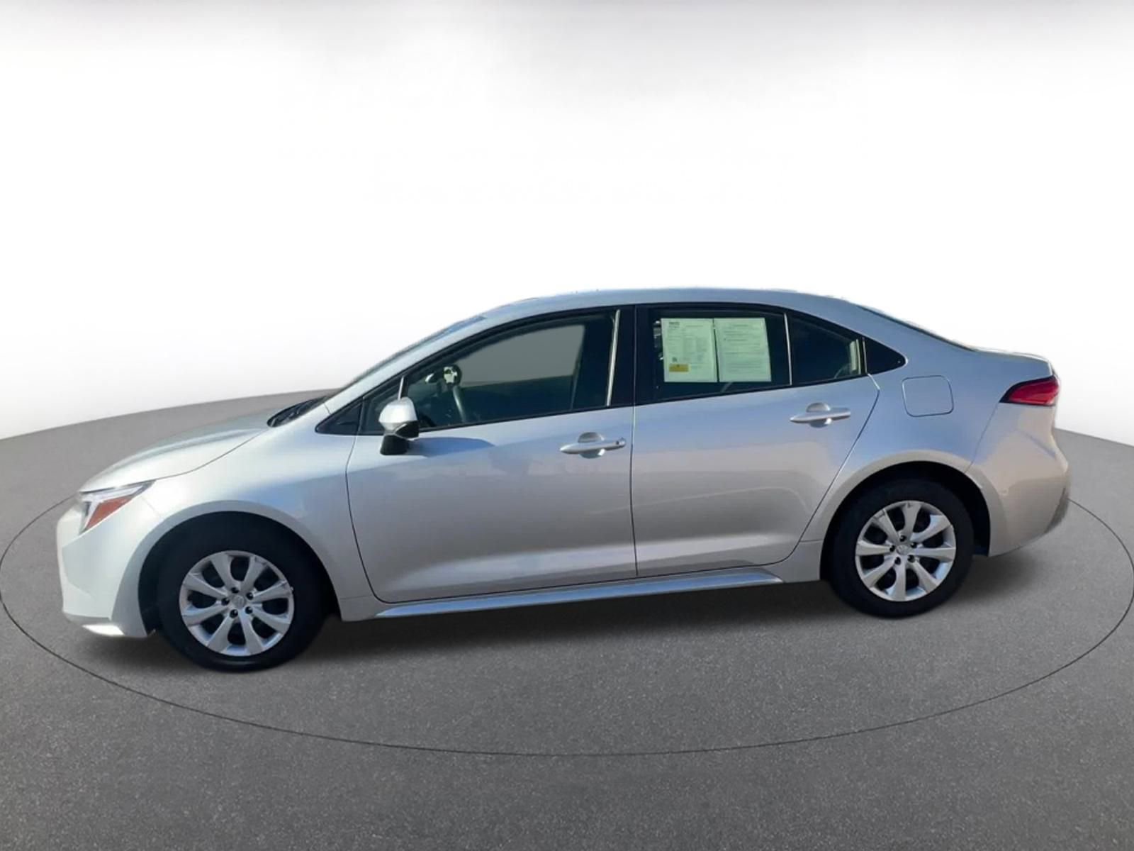 Thumbnail: 2025 Toyota Corolla - 9