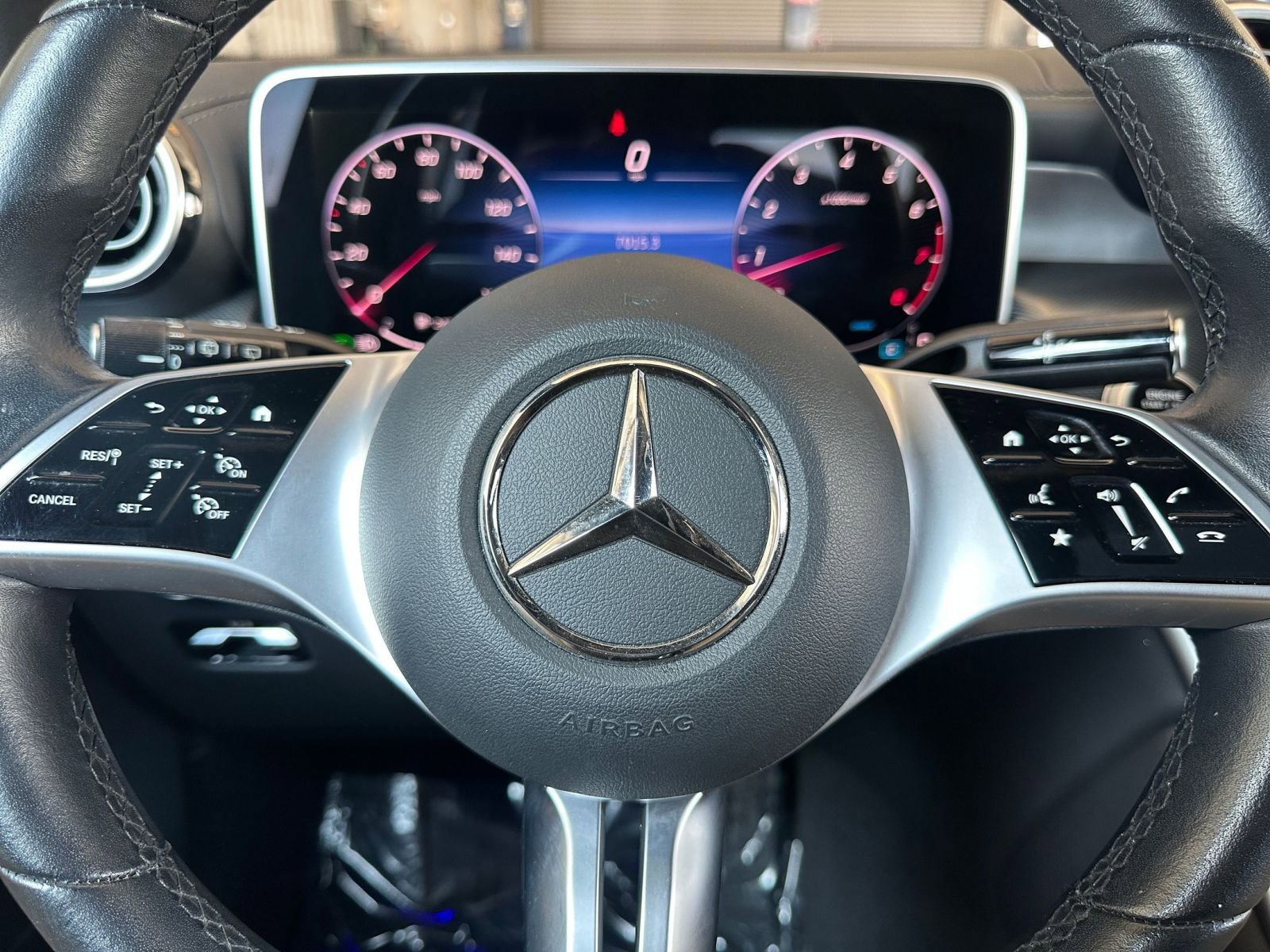 Thumbnail: 2024 Mercedes-Benz GLC - 28