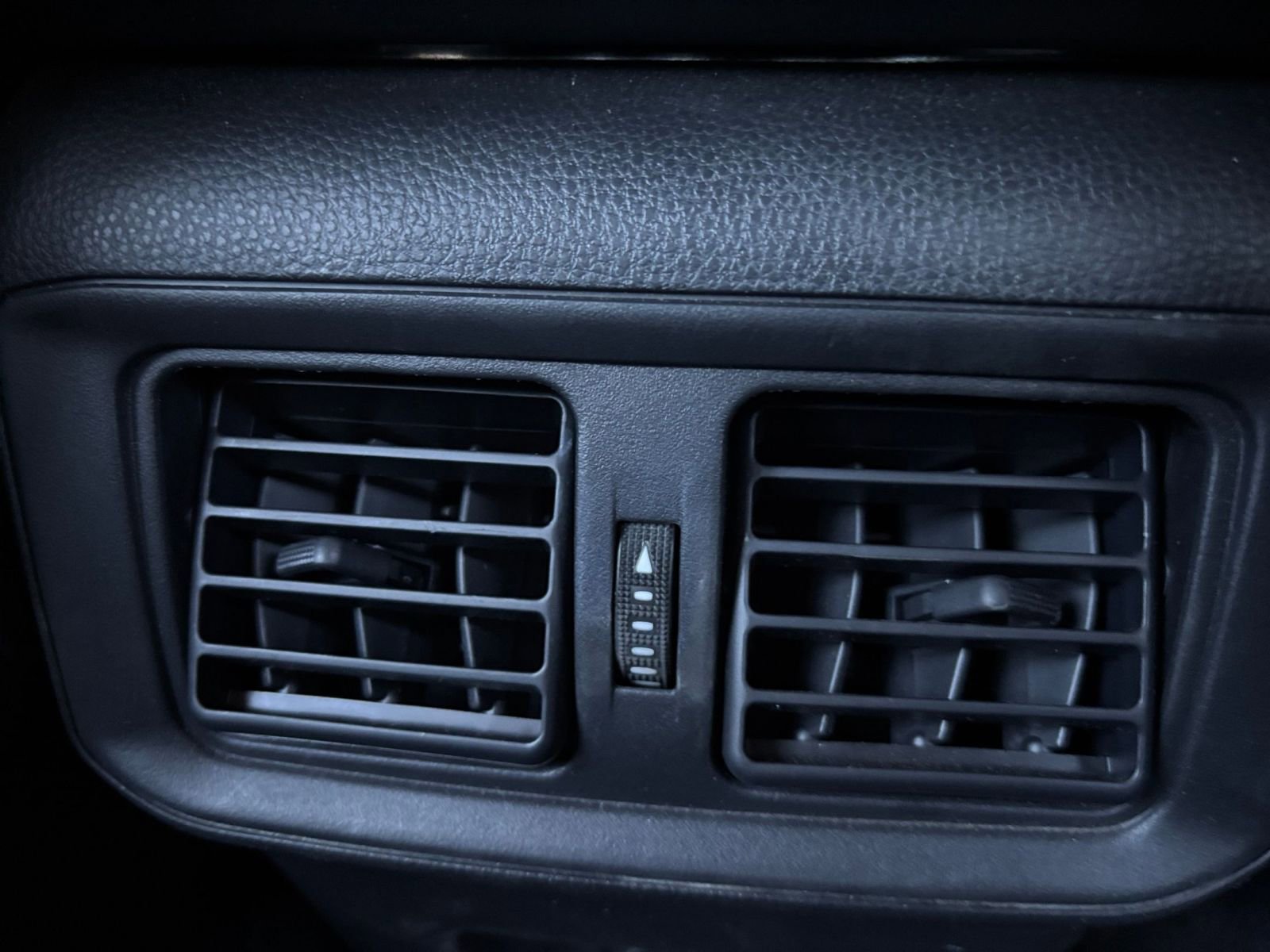 Thumbnail: 2025 Toyota RAV4 - 23