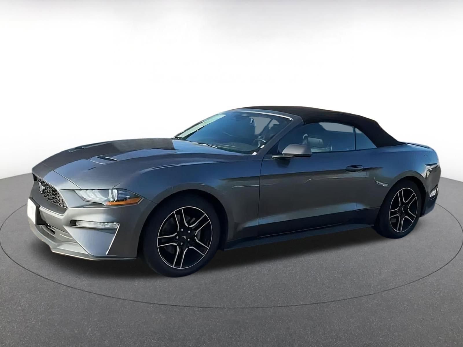 2023 Ford Mustang  7