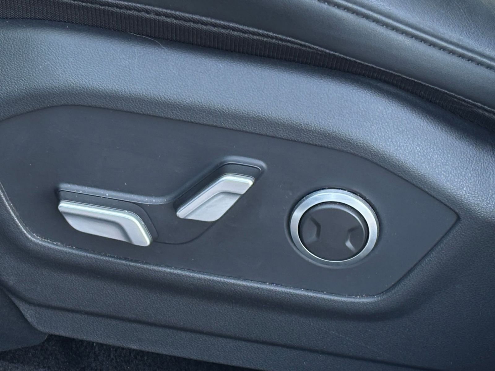 Thumbnail: 2025 Hyundai Santa Fe - 22