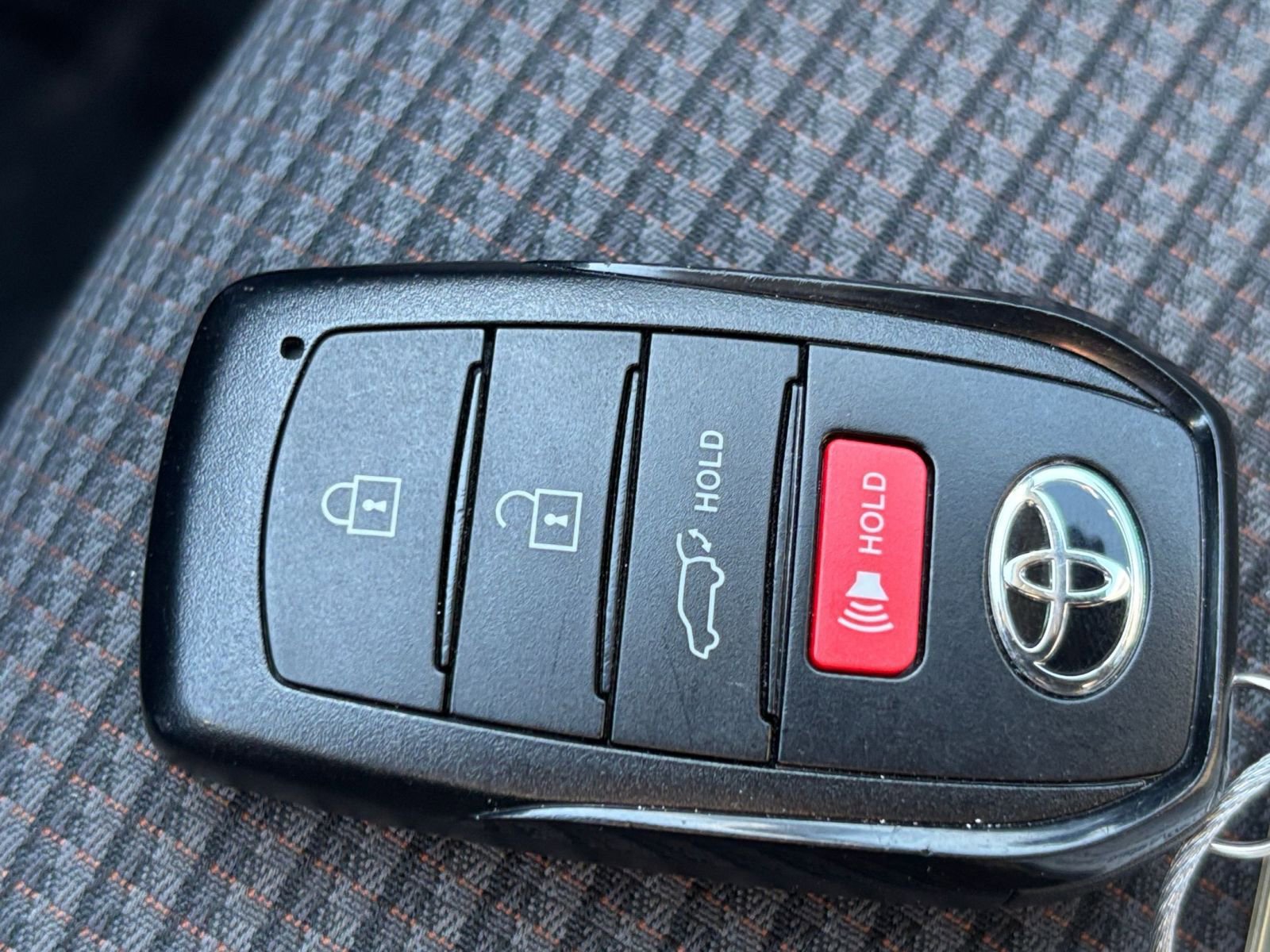 Thumbnail: 2025 Toyota Highlander - 21