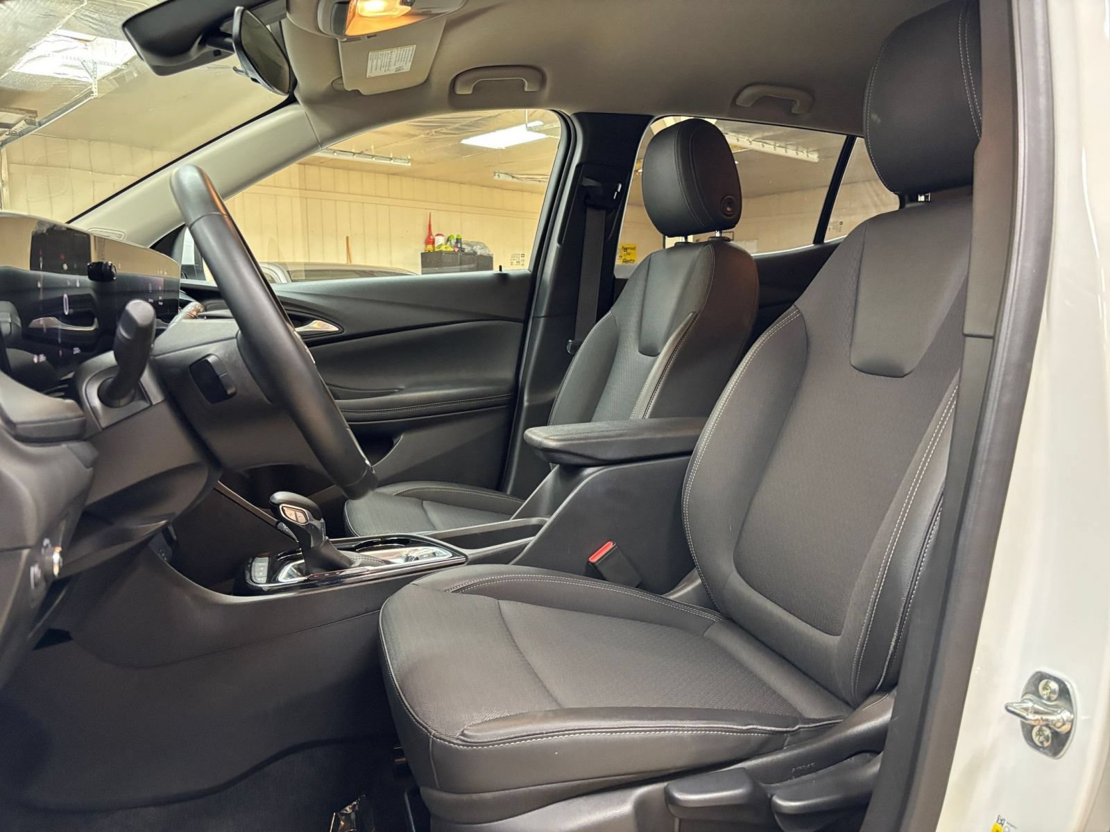 Thumbnail: 2025 Buick Encore GX - 25